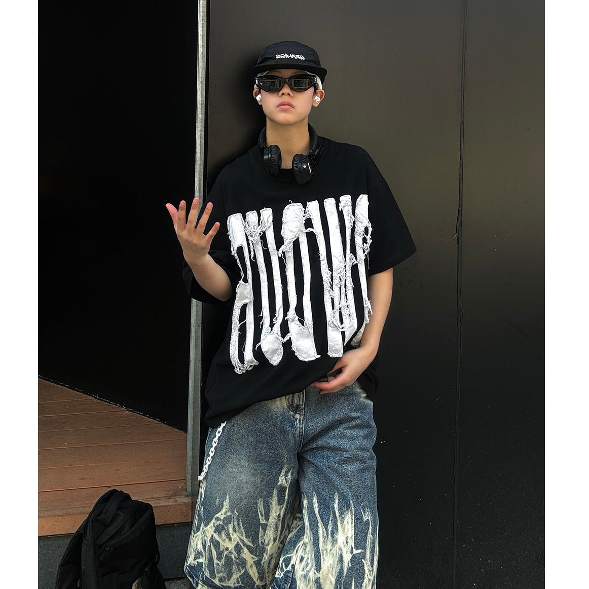 Patch Embroidered Big Letter T-shirt EAT107