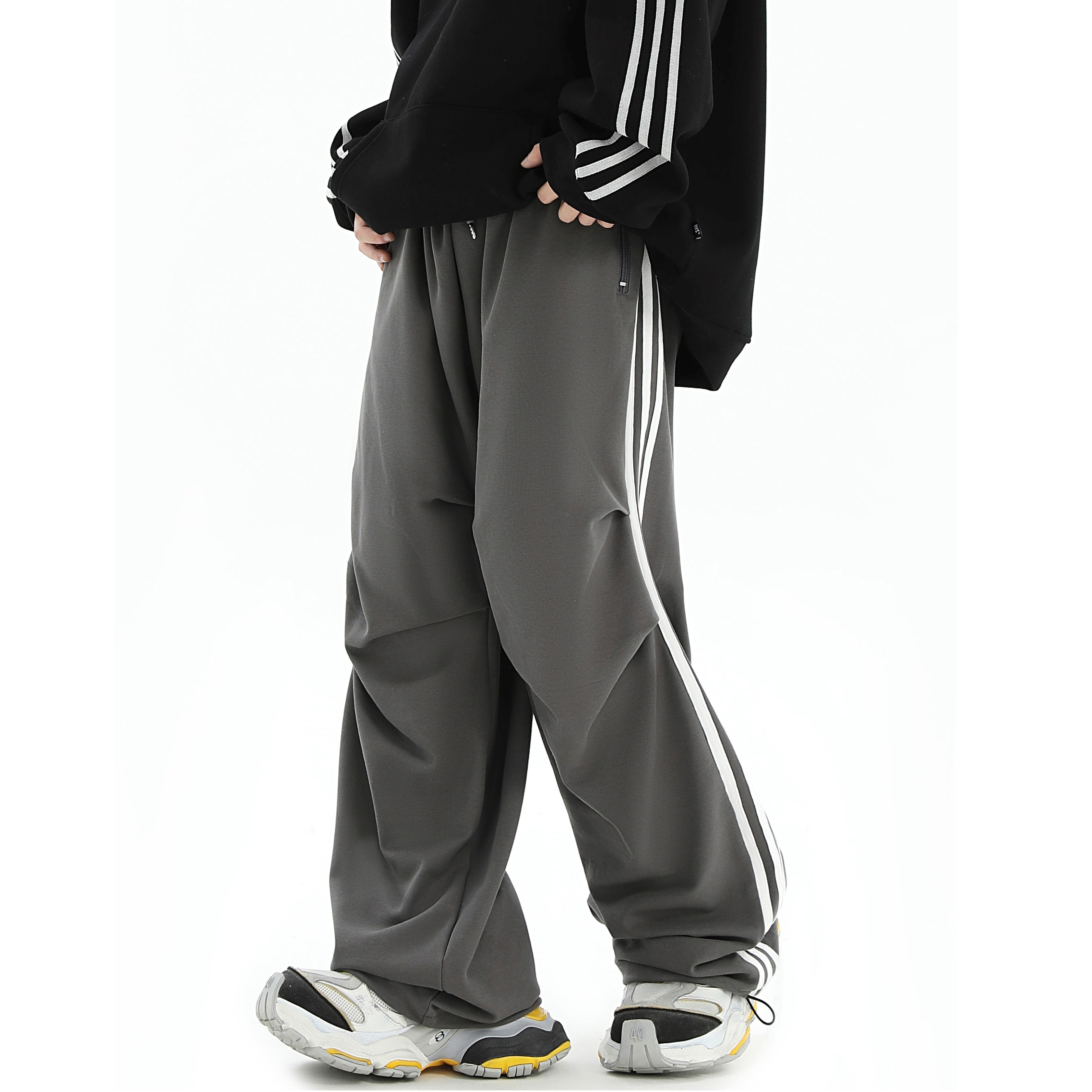 Pleated Three-Bar Loose Track Pants IN7002