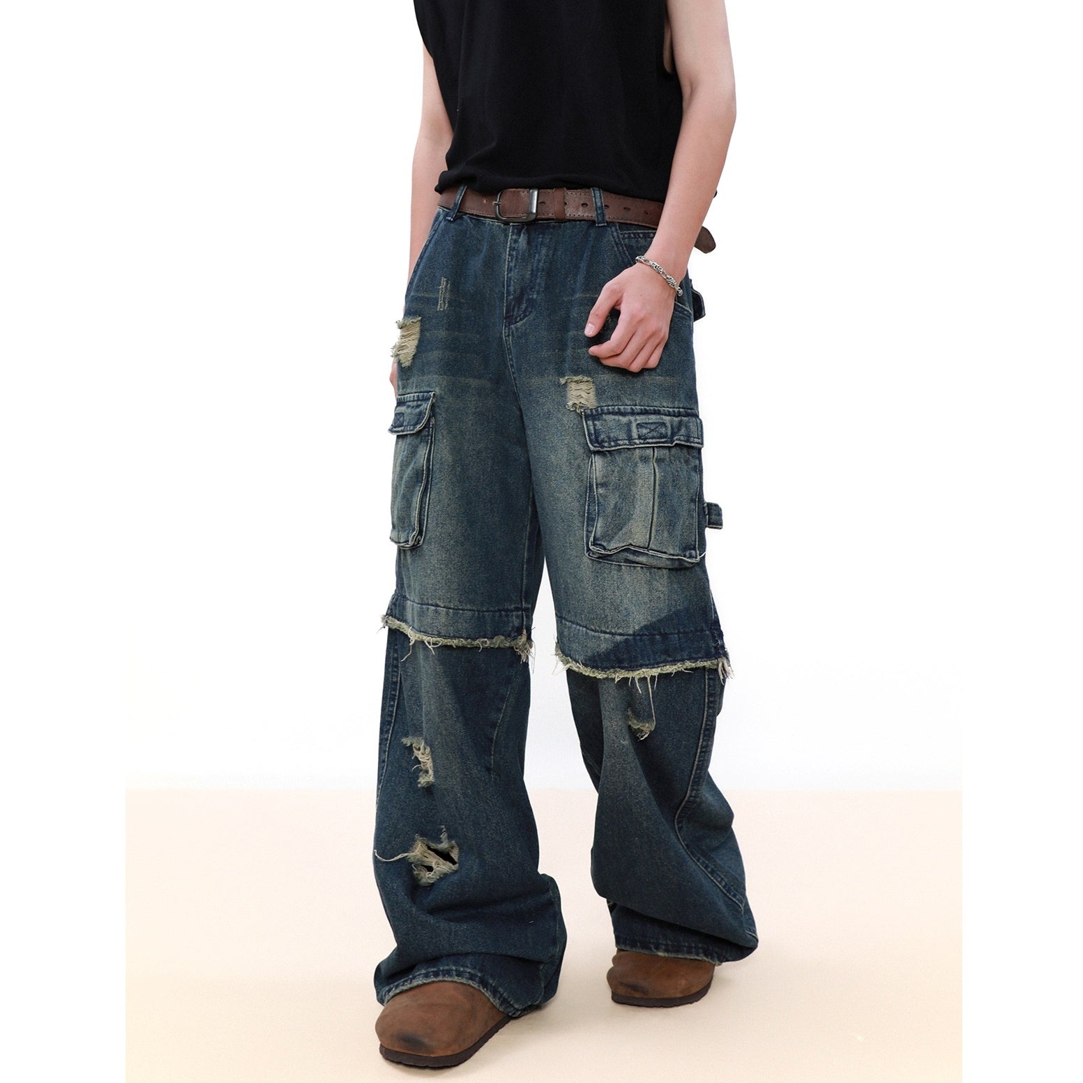 Raw Edge Stitched Ripped Cargo Jeans MB7041