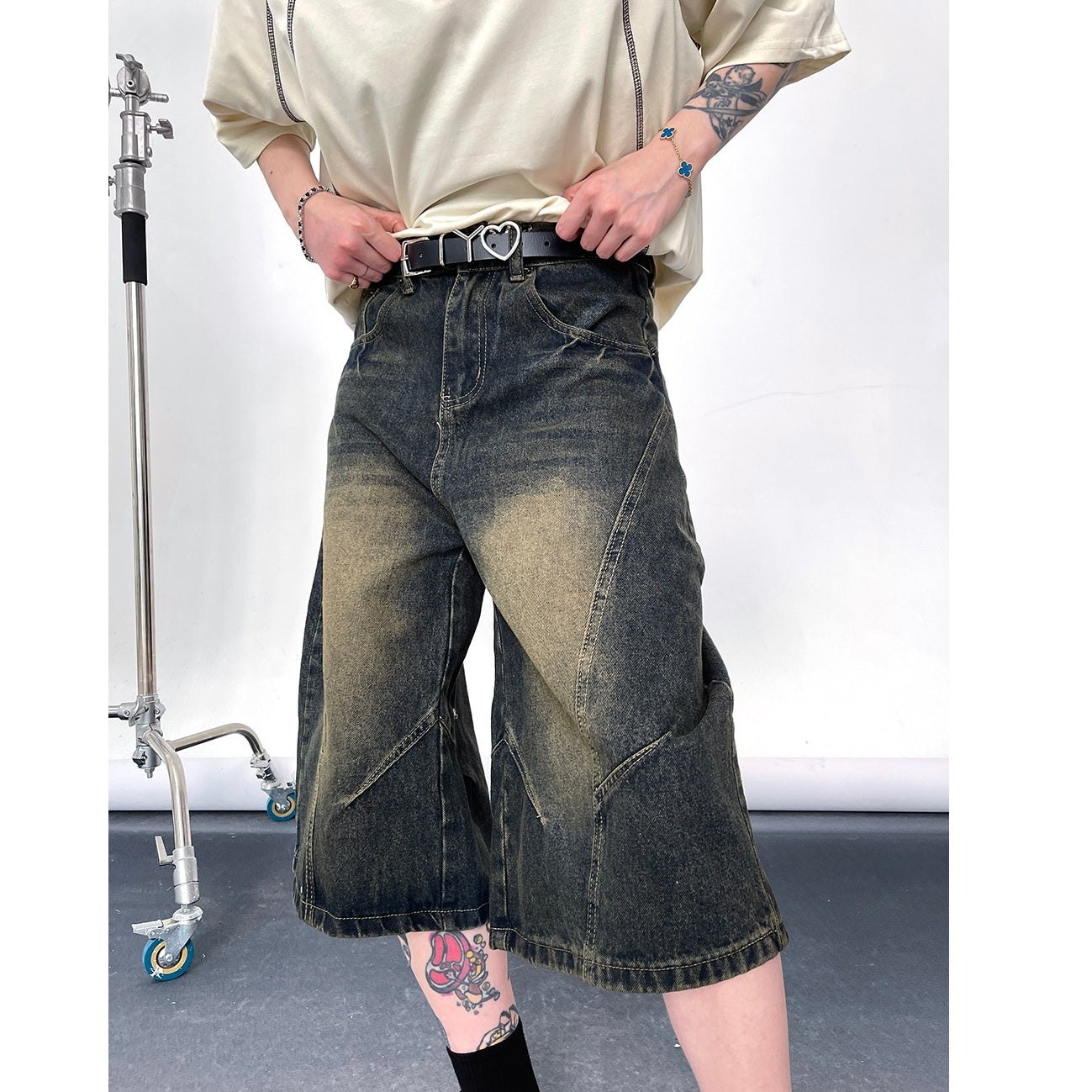 Washed Scimitar Denim Cropped Pants EAT115