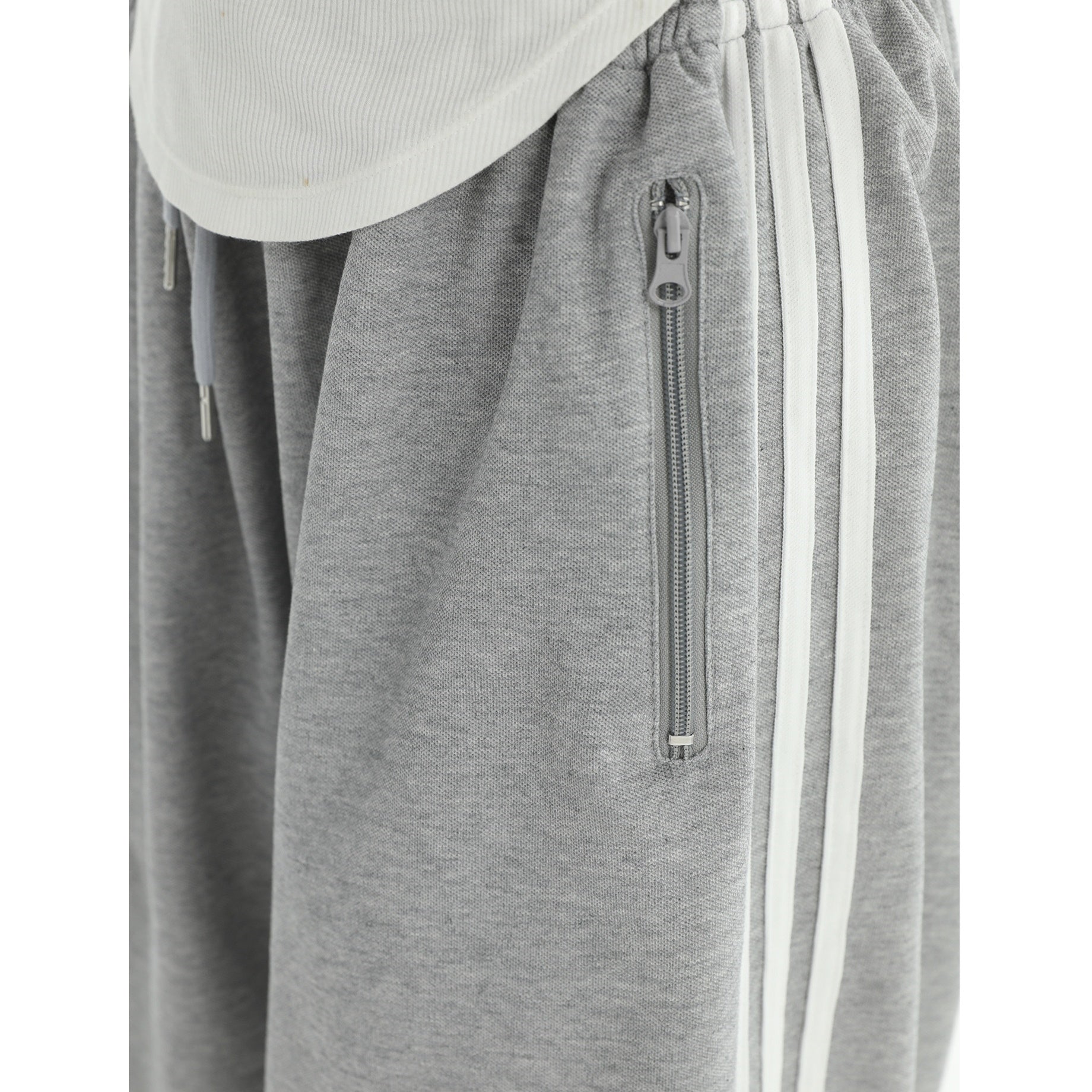 Pleated Three-Bar Loose Track Pants IN7002