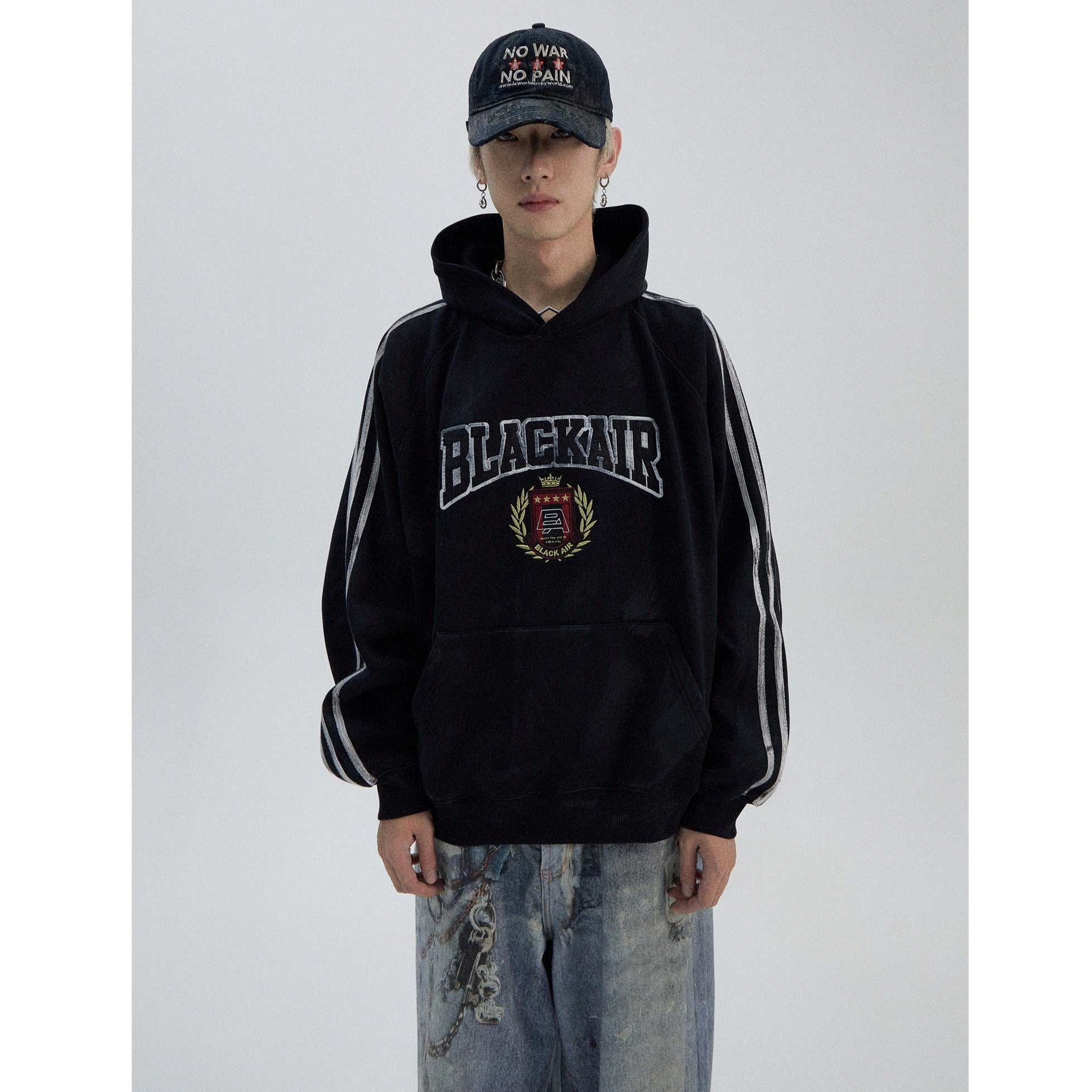 Three-bar Stitching Dirty Badge Hoodie MB7060