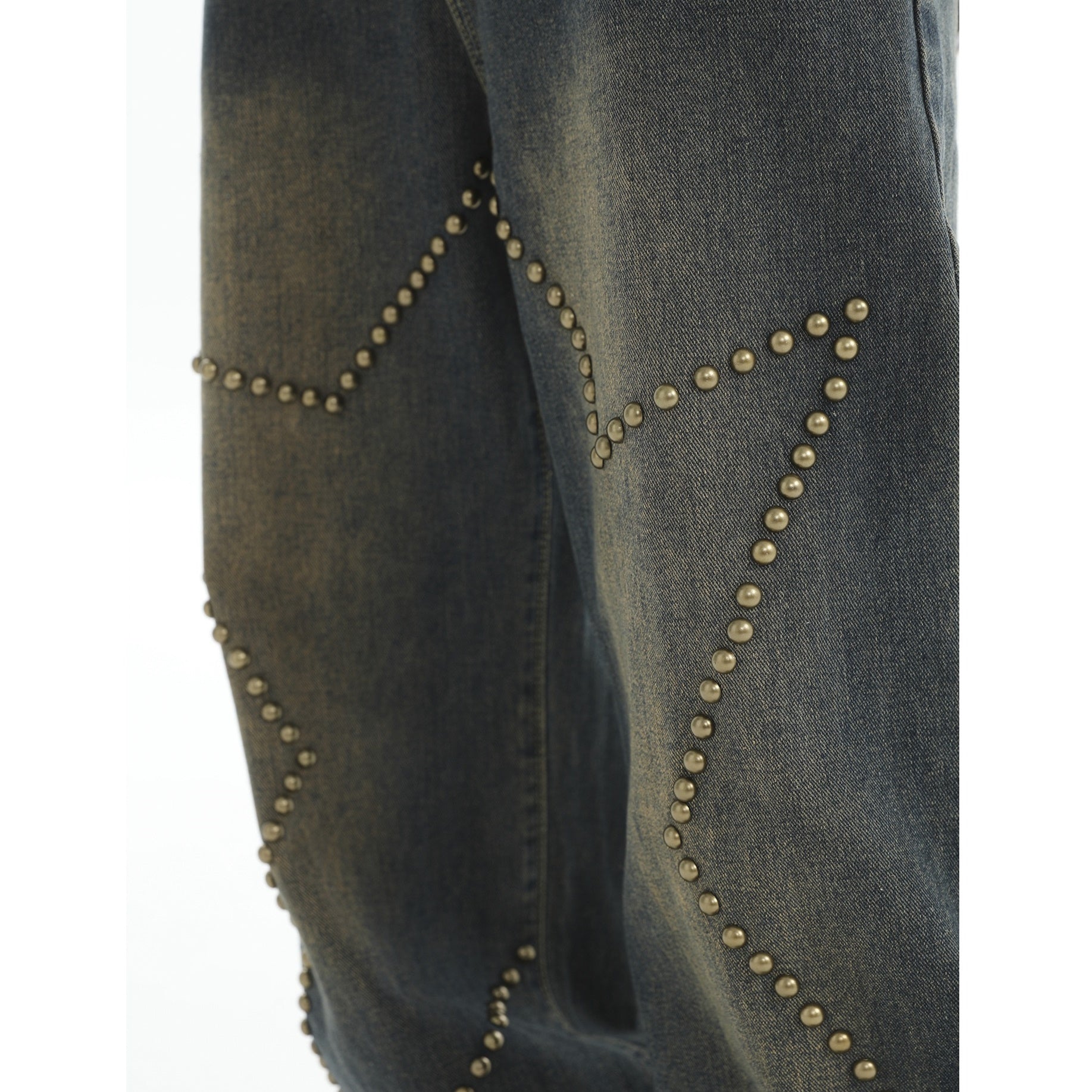 Studded Star Loose Straight Jeans IN7001