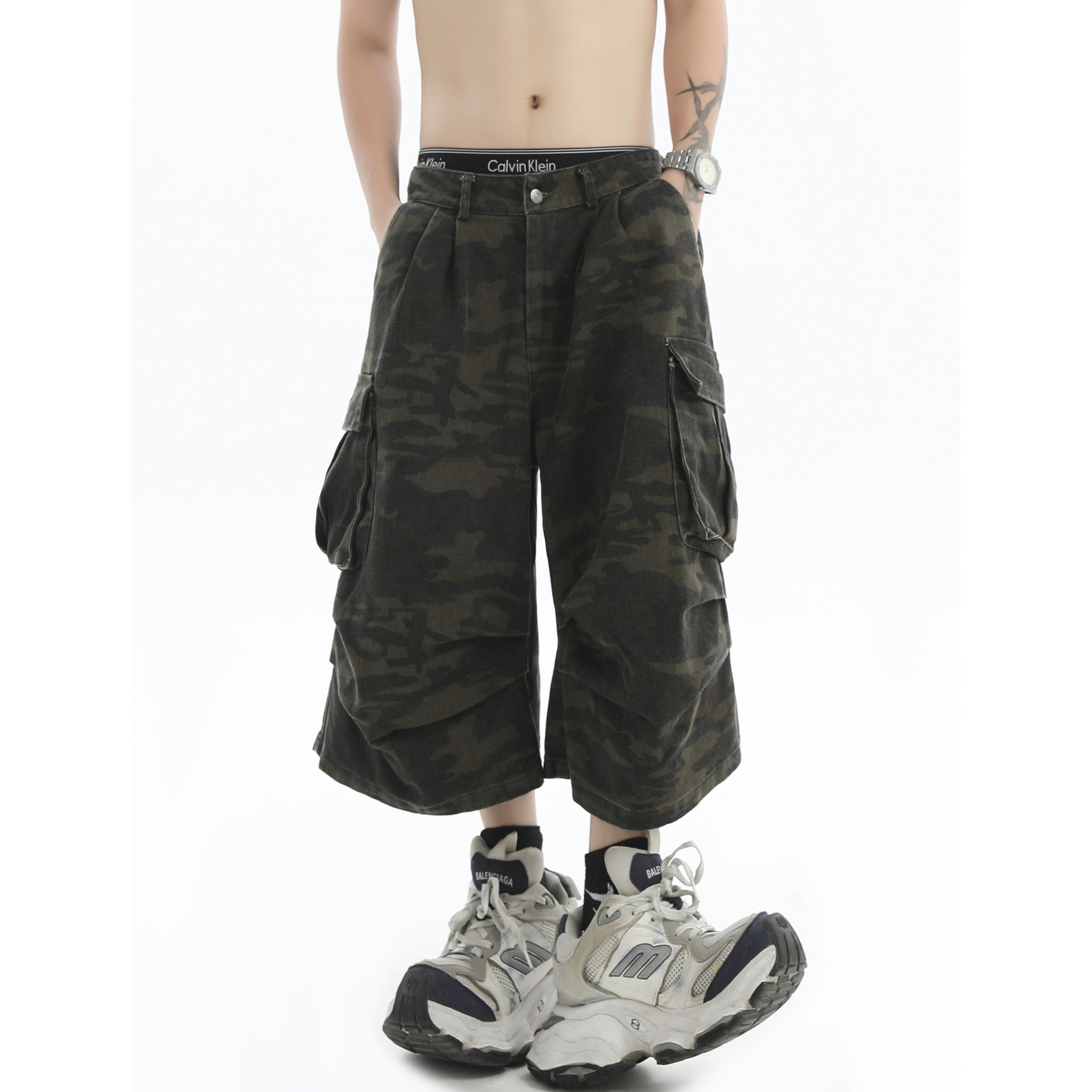 Camouflage Loose Washed Cropped Cargo Pants IN7023