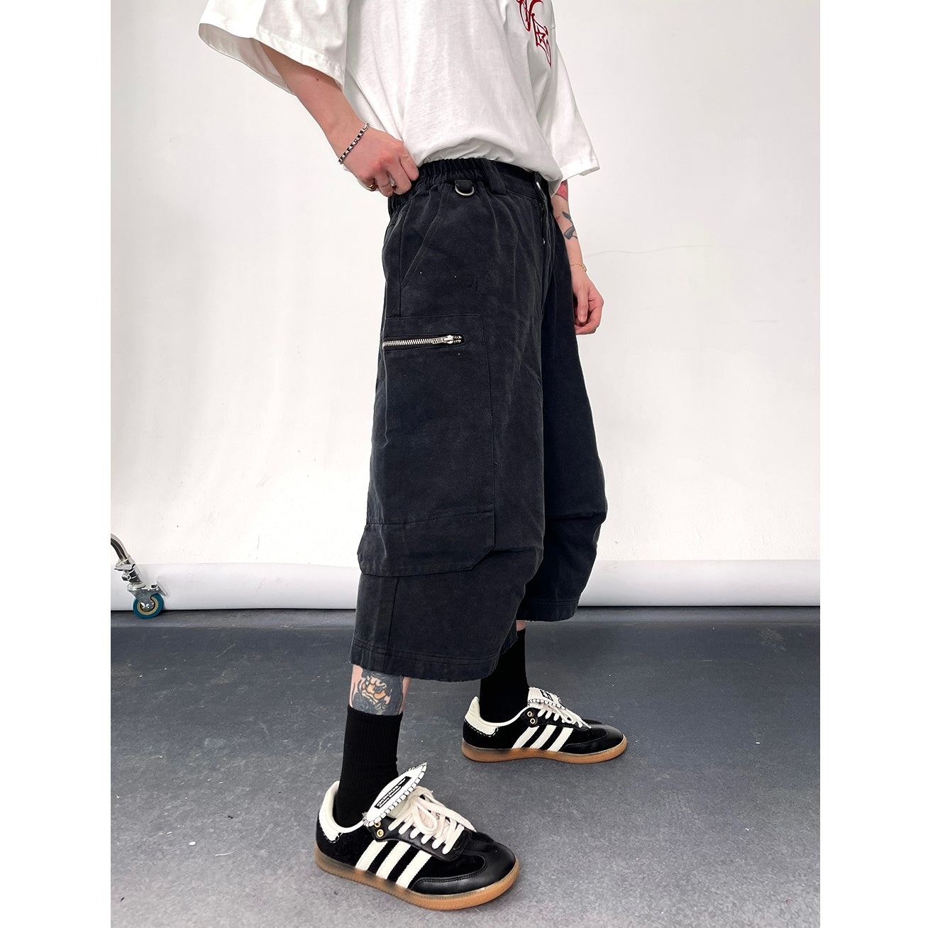 Wash Distressed Cargo Cropped Pants EAT113