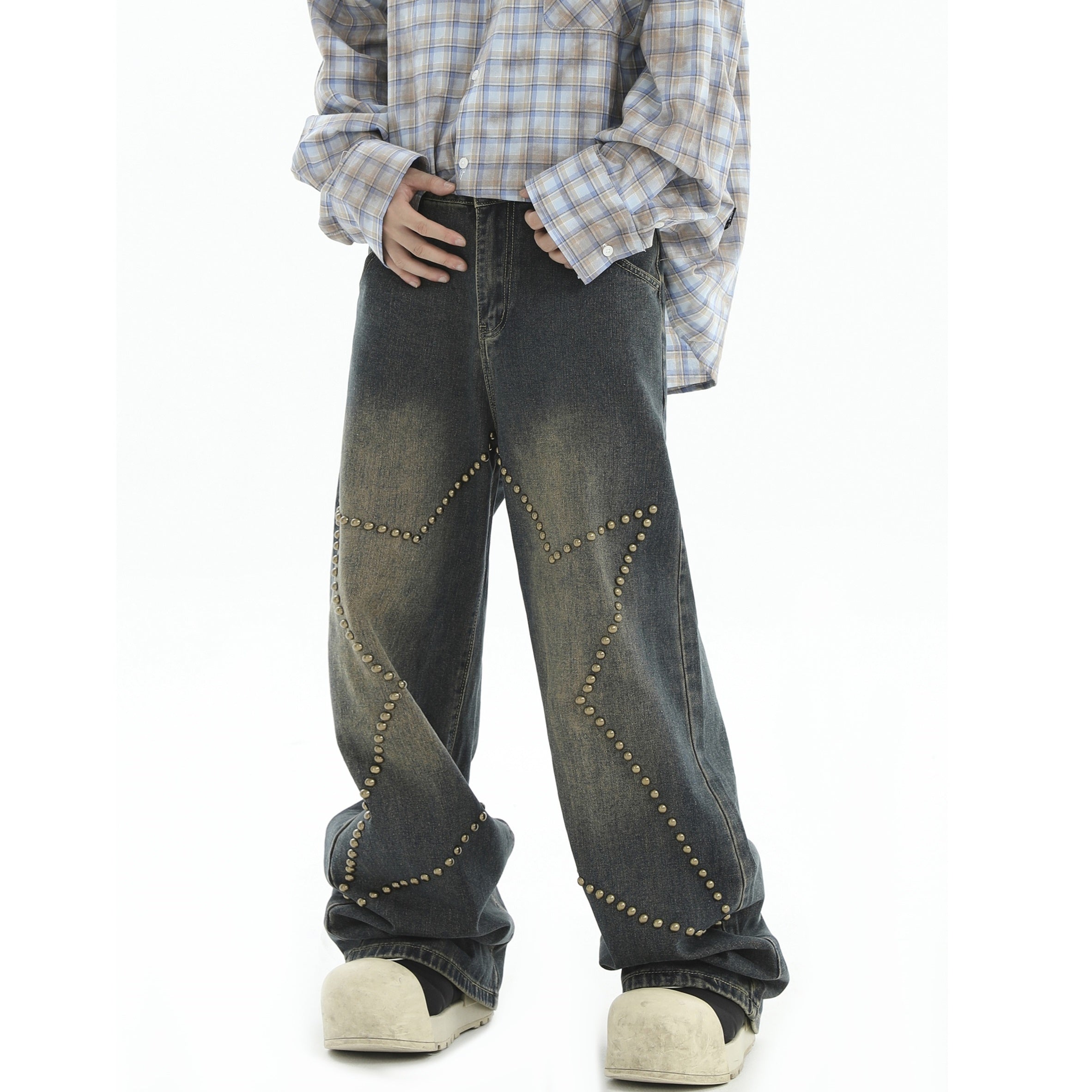 Studded Star Loose Straight Jeans IN7001