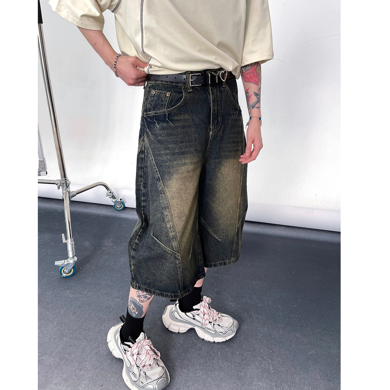 Washed Scimitar Denim Cropped Pants EAT115