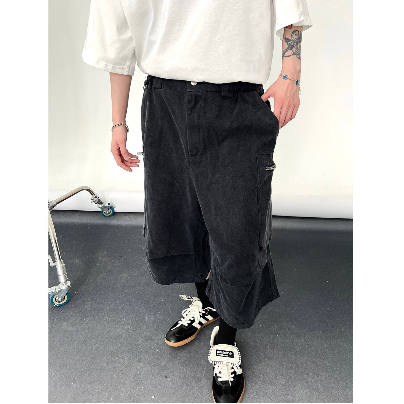Wash Distressed Cargo Cropped Pants EAT113