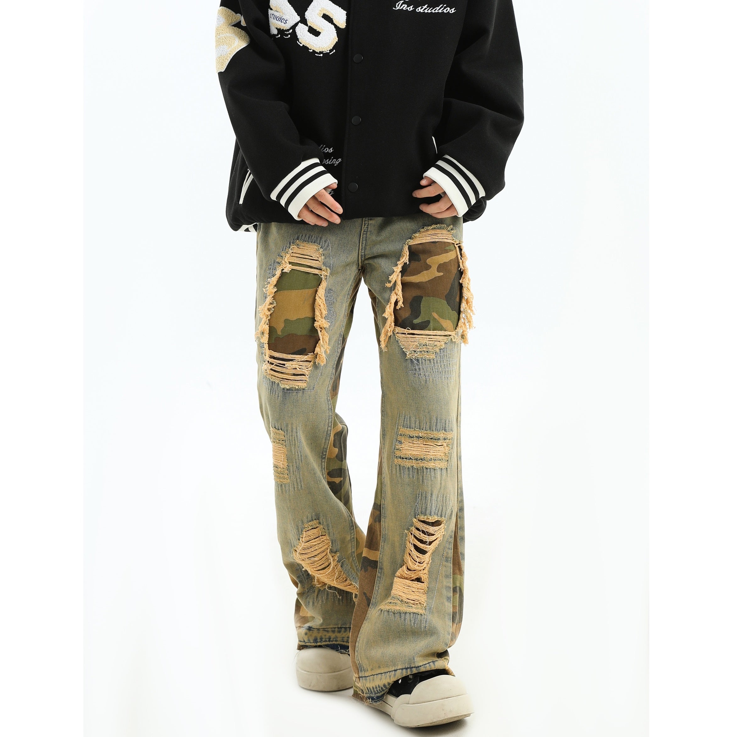 Stitching Camouflage Ripped Loose Flare Jeans IN7055