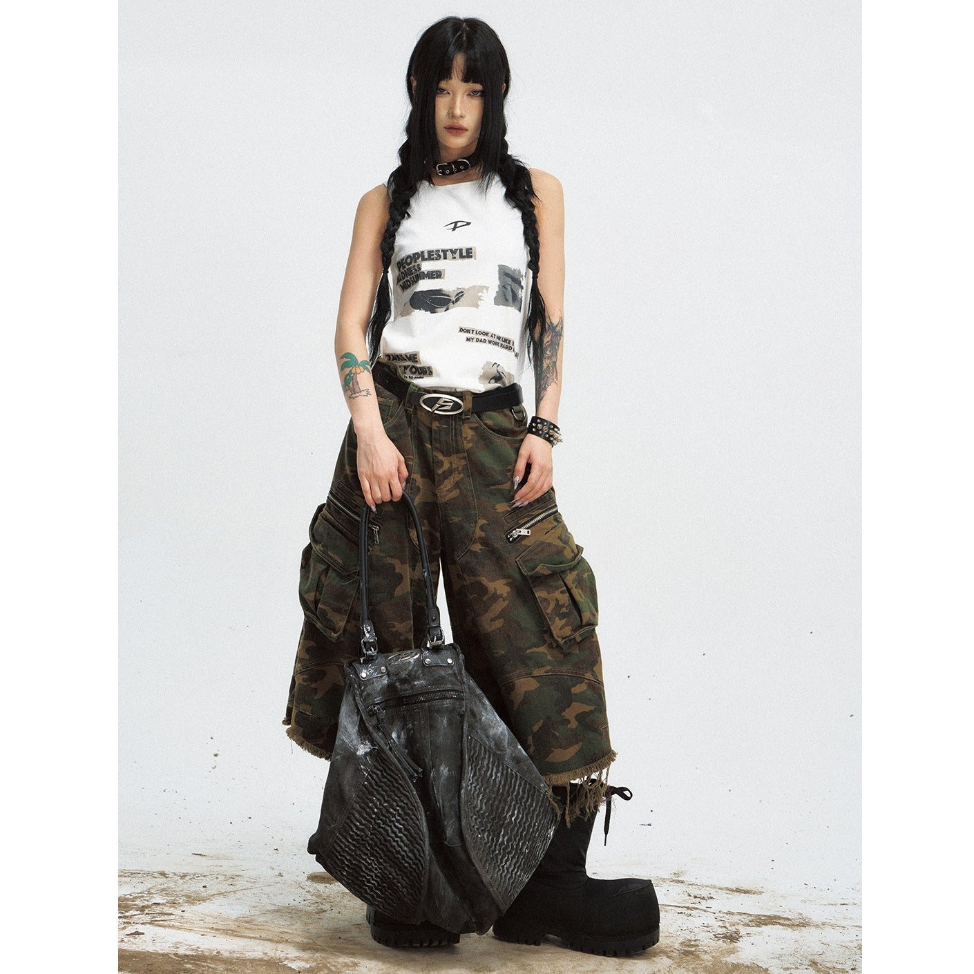 Camouflage Raw-Edged Loose Cargo Cropped Pants MB7025