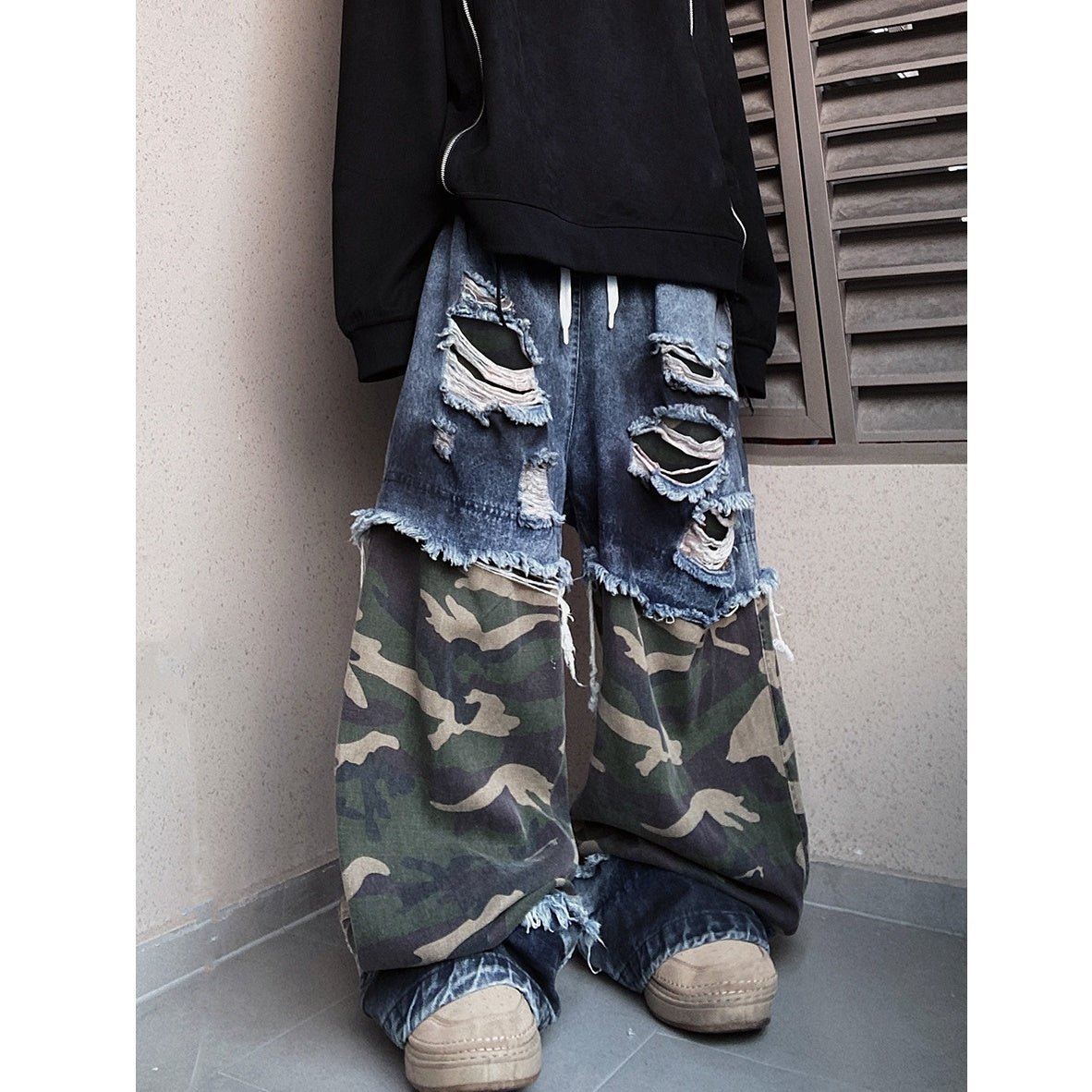 Ripped Camouflage Switching Wide Leg Jeans UU7015