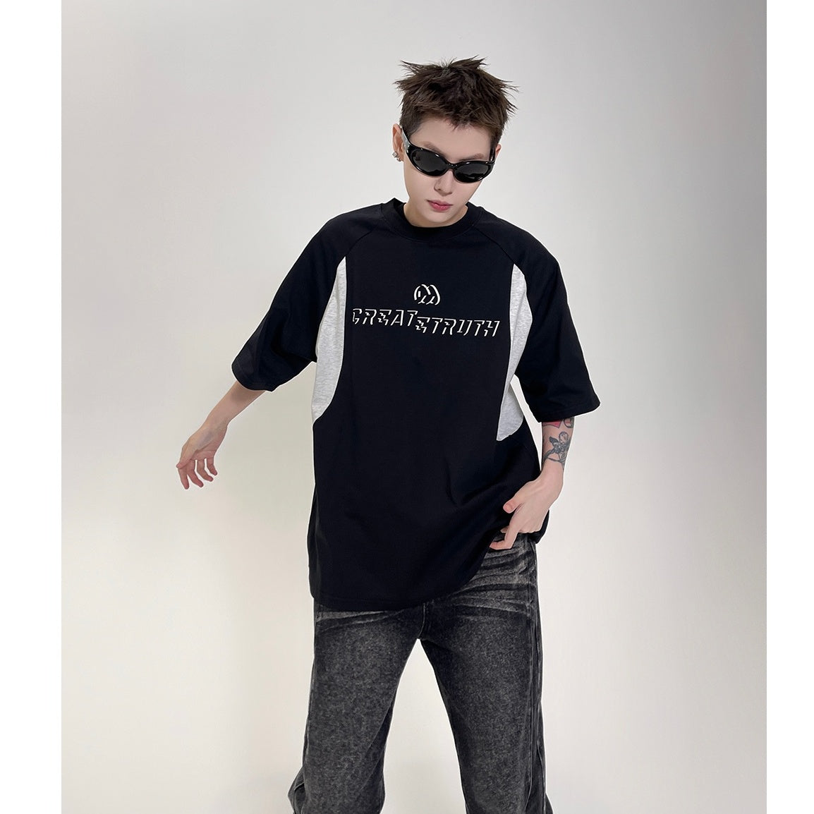 Contrast Stitching Letter Print T-shirt EAT085