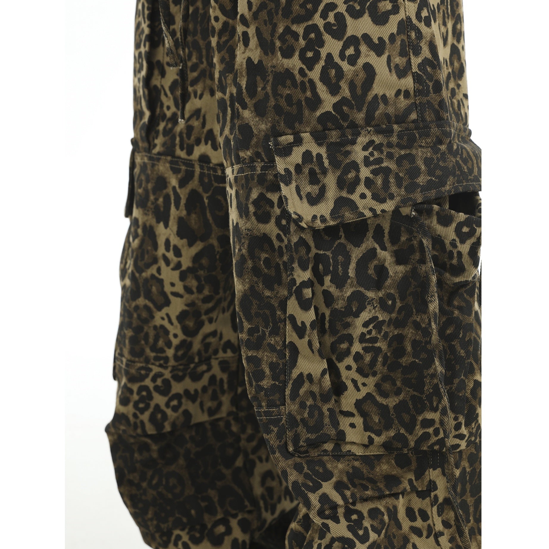 Leopard Print Large Pocket Cargo Pants IN7038