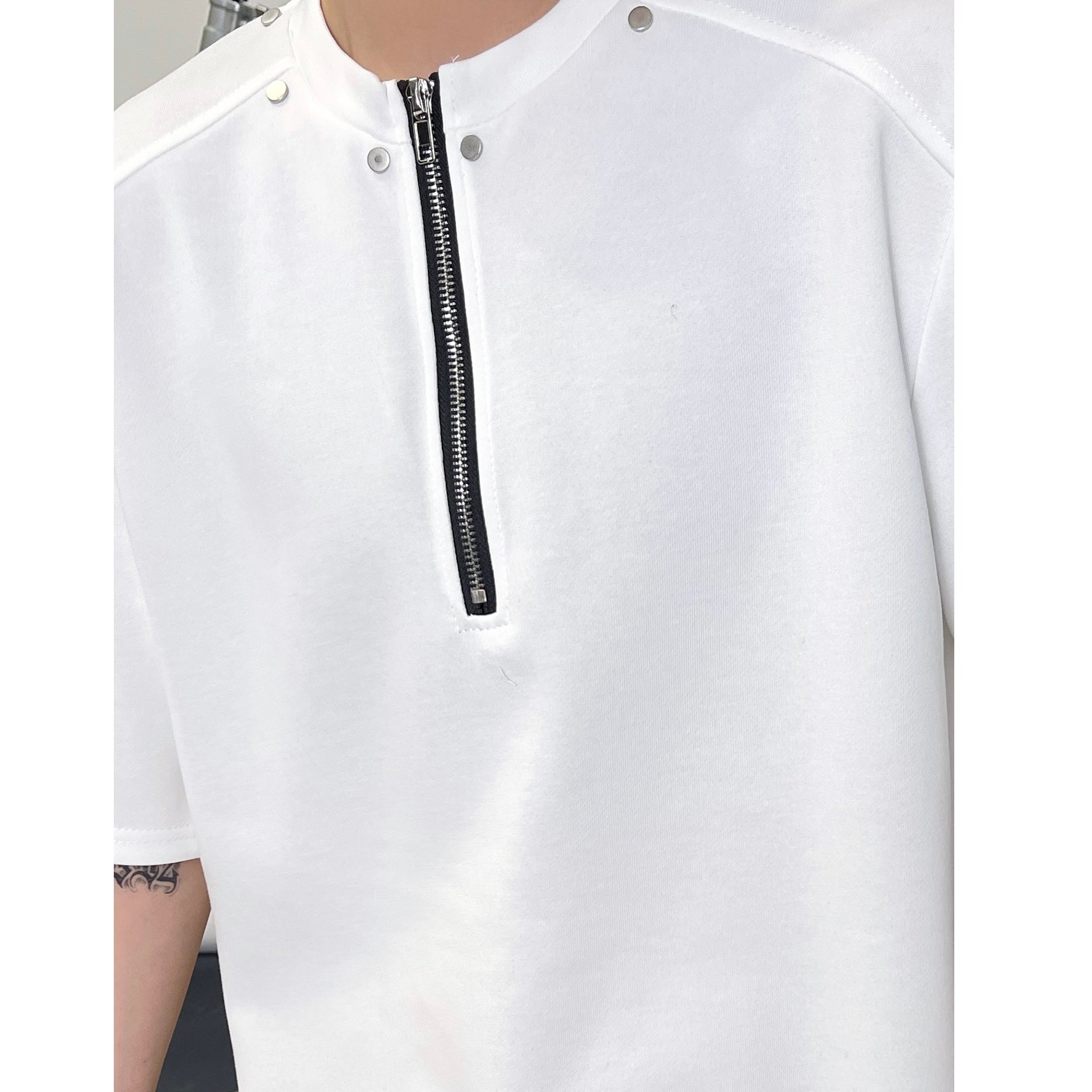 Half Zipper Rivet Design T-Shirt EAT140