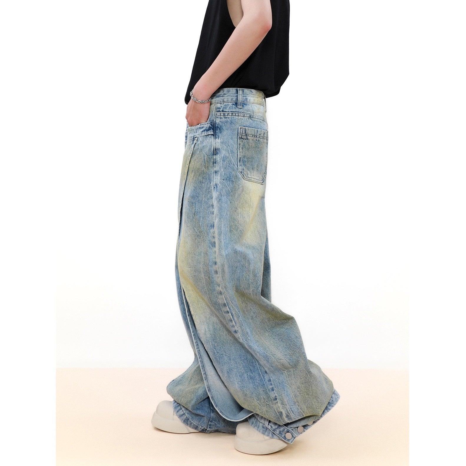 Deconstructed Stitched Wide-leg Dad Jeans MB7046