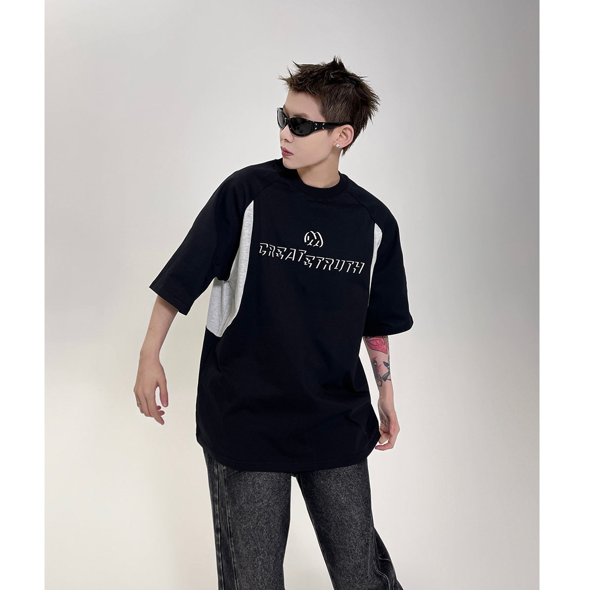 Contrast Stitching Letter Print T-shirt EAT085