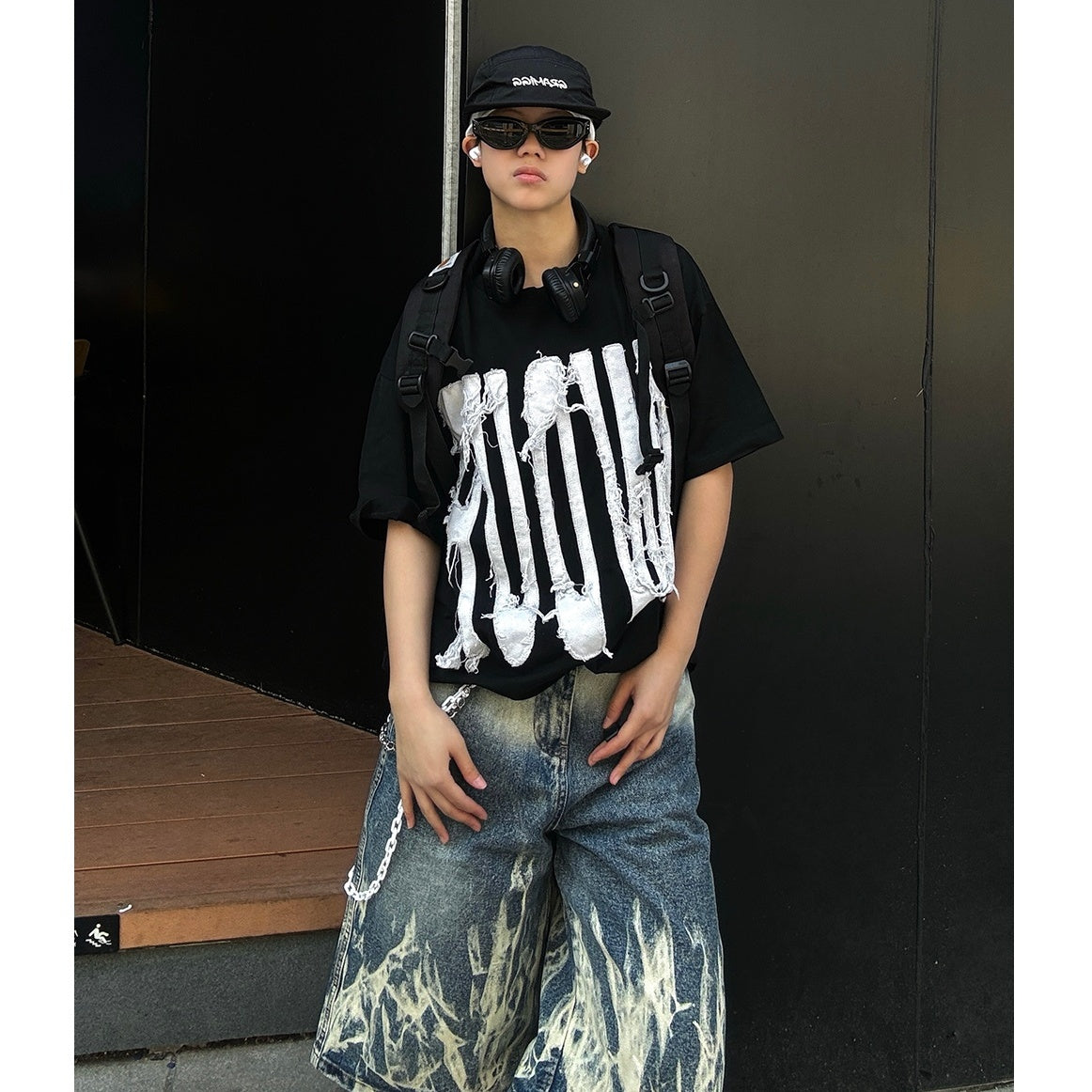Patch Embroidered Big Letter T-shirt EAT107