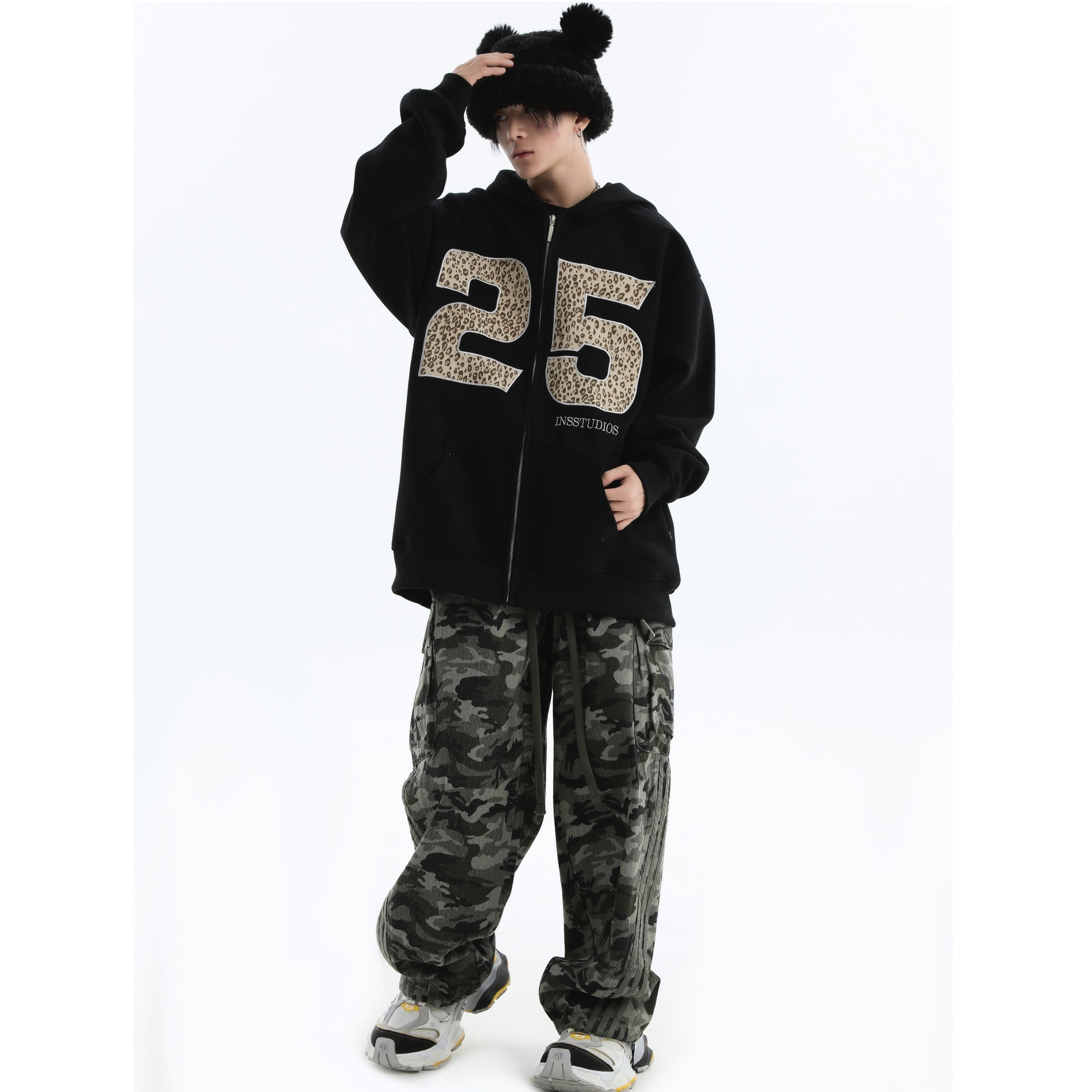 Three-bar Camouflage Cargo Pants IN7052