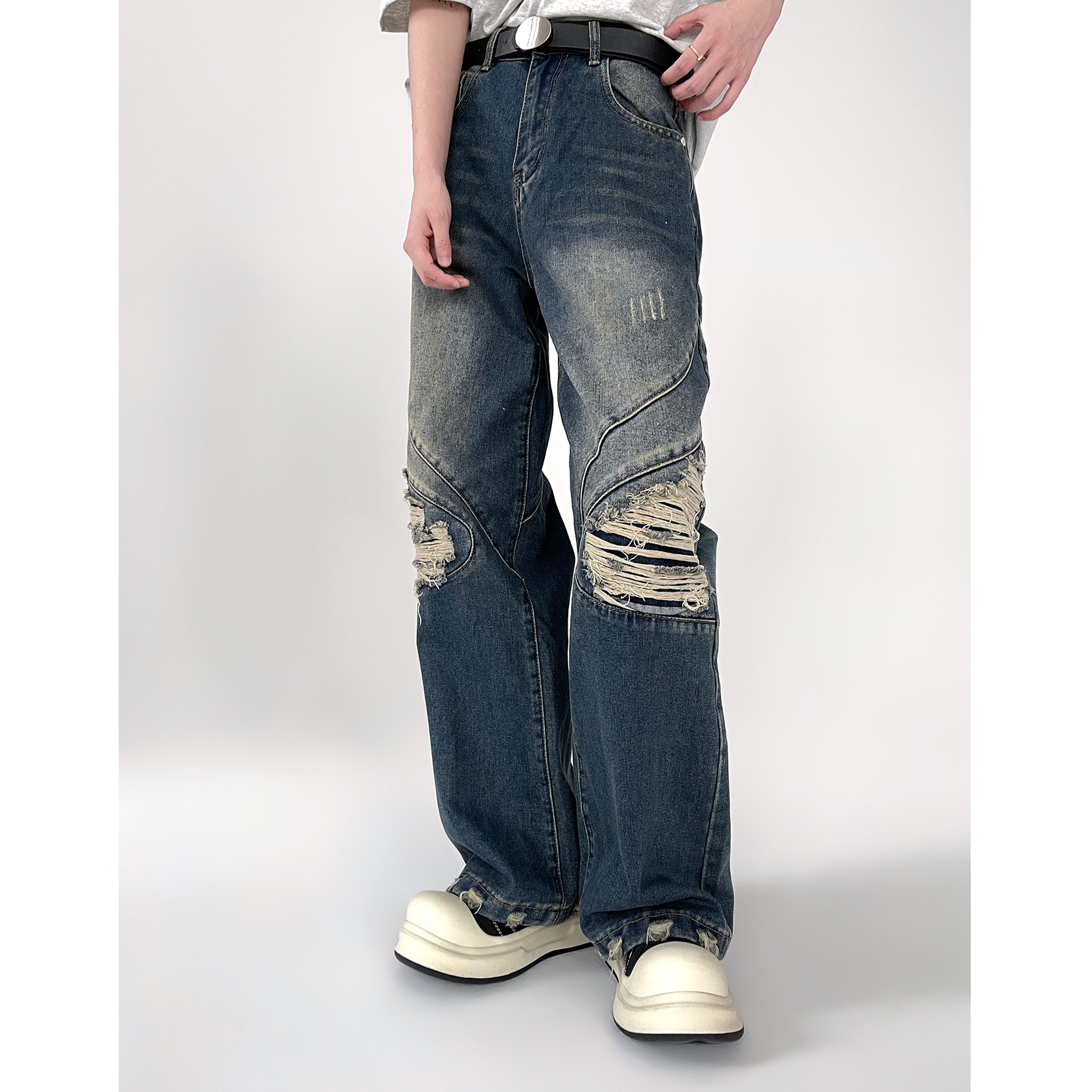 Gradient Scratched Ripped Loose Straight-leg Jeans EAT015