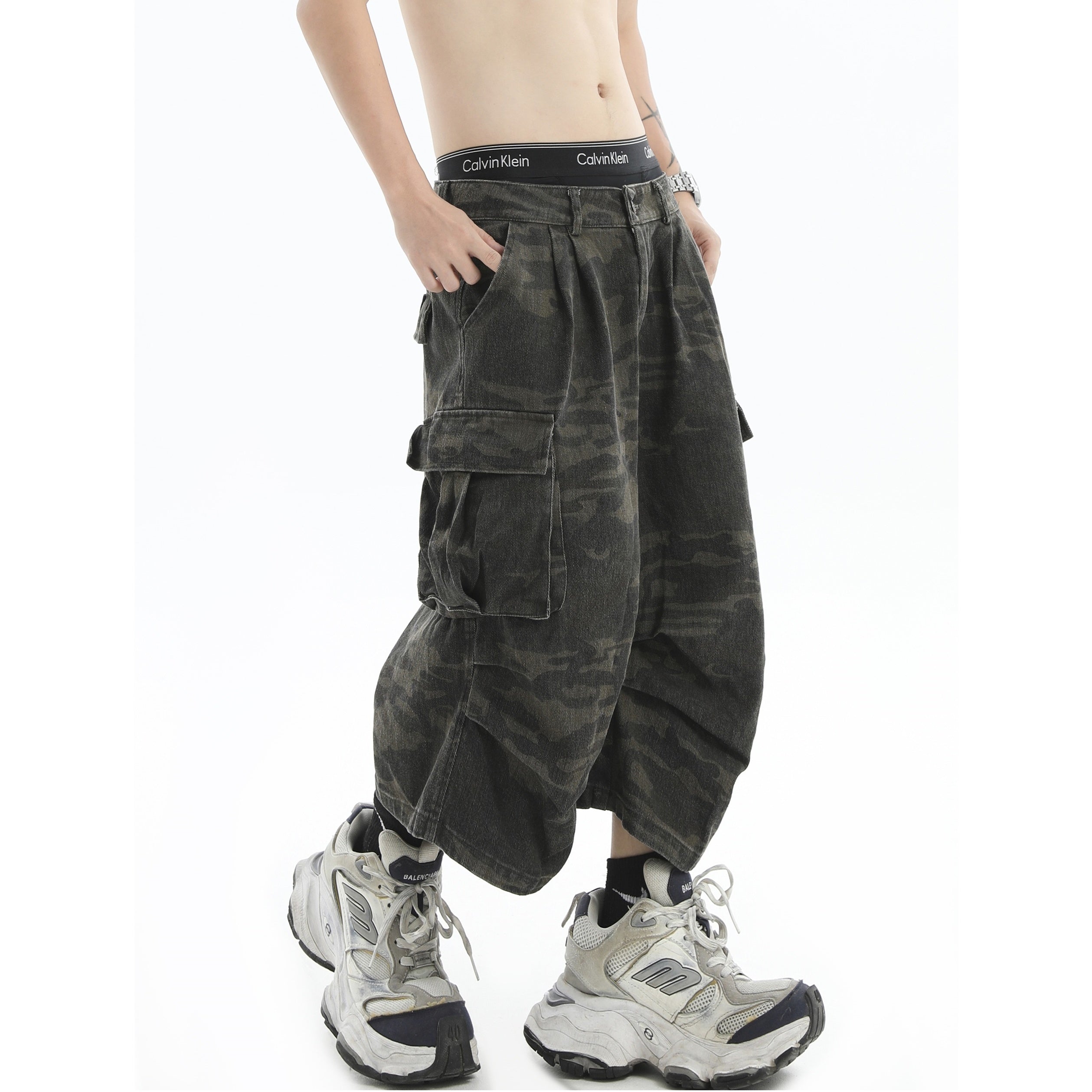 Camouflage Loose Washed Cropped Cargo Pants IN7023