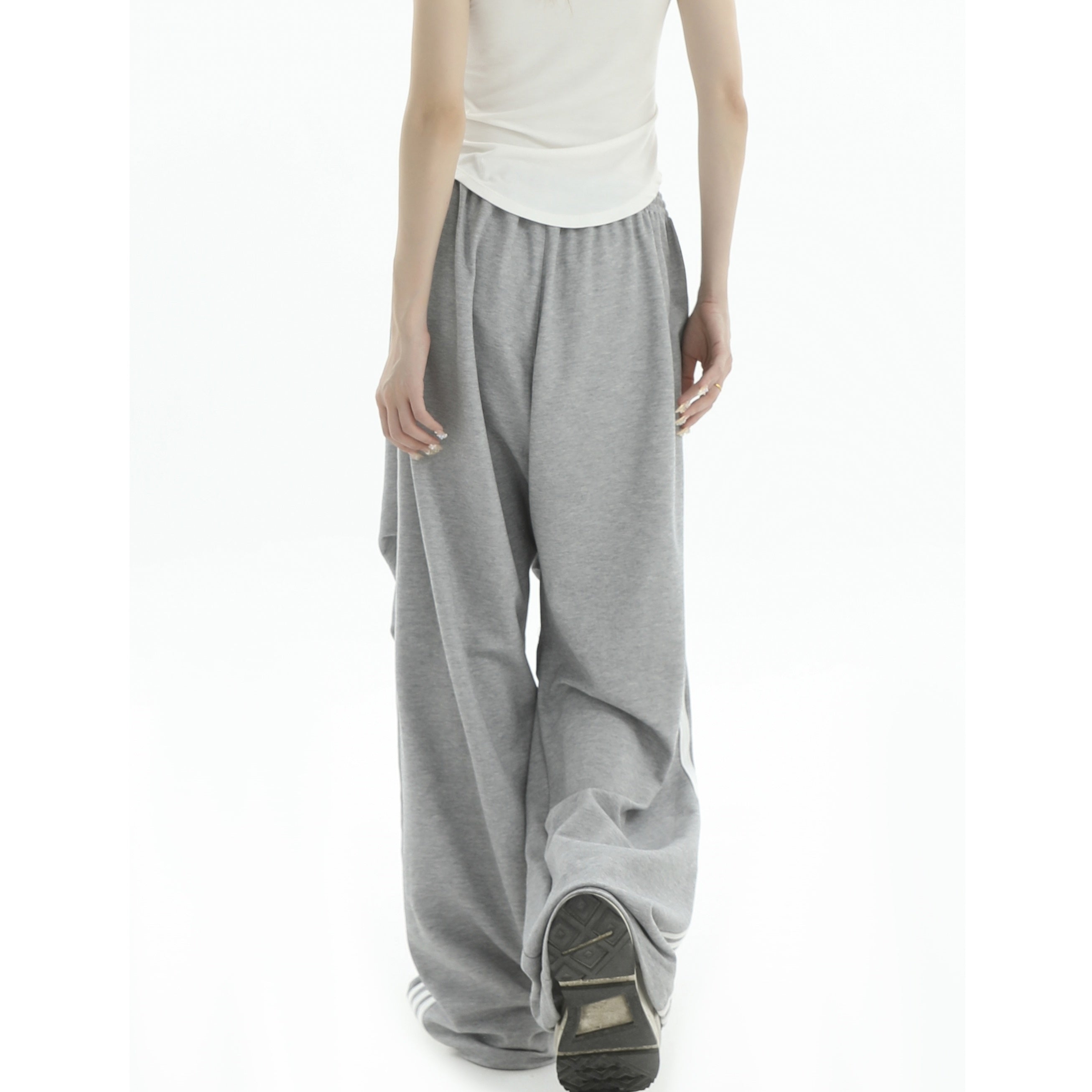 Pleated Three-Bar Loose Track Pants IN7002