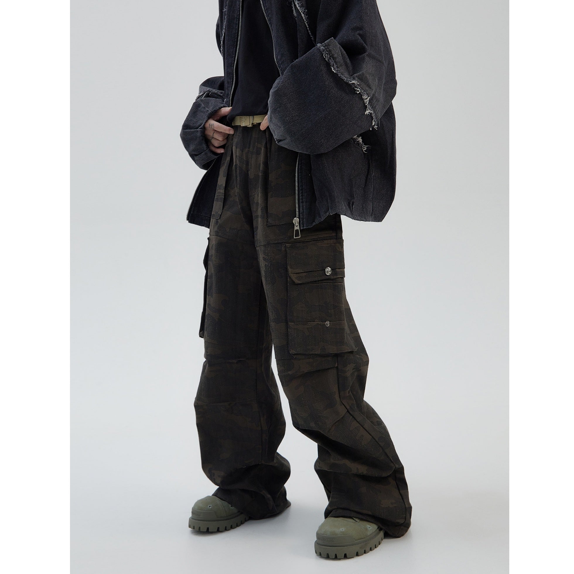 Distressed Wide-leg Camouflage Cargo Pants MB7019