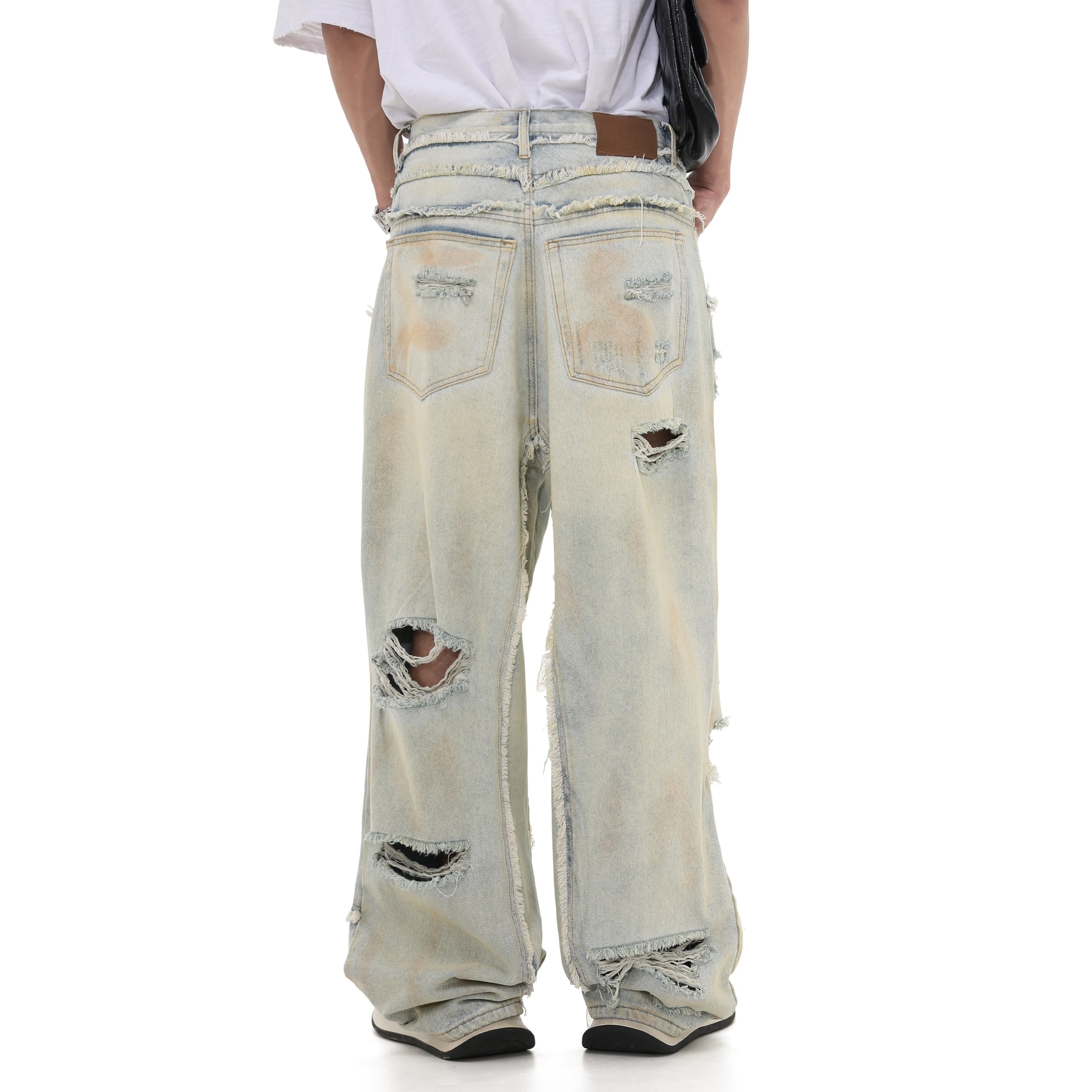 Distressed Ripped Loose Beggar Dirty Jeans GB7006