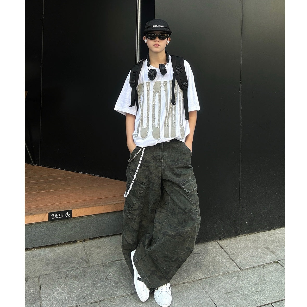Patch Embroidered Big Letter T-shirt EAT107