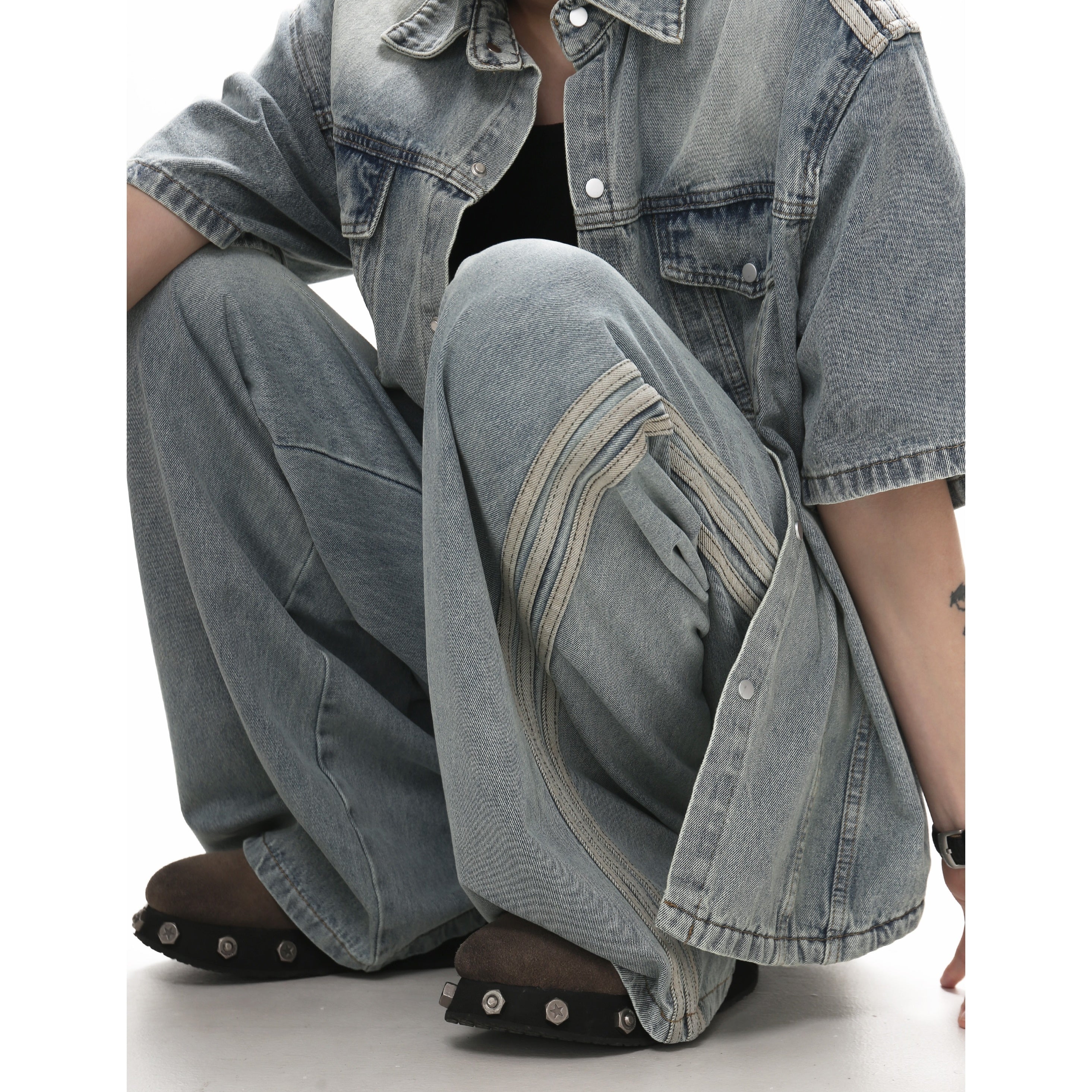 Classic Bar Distressed Loose Straight-leg Jeans GB7004