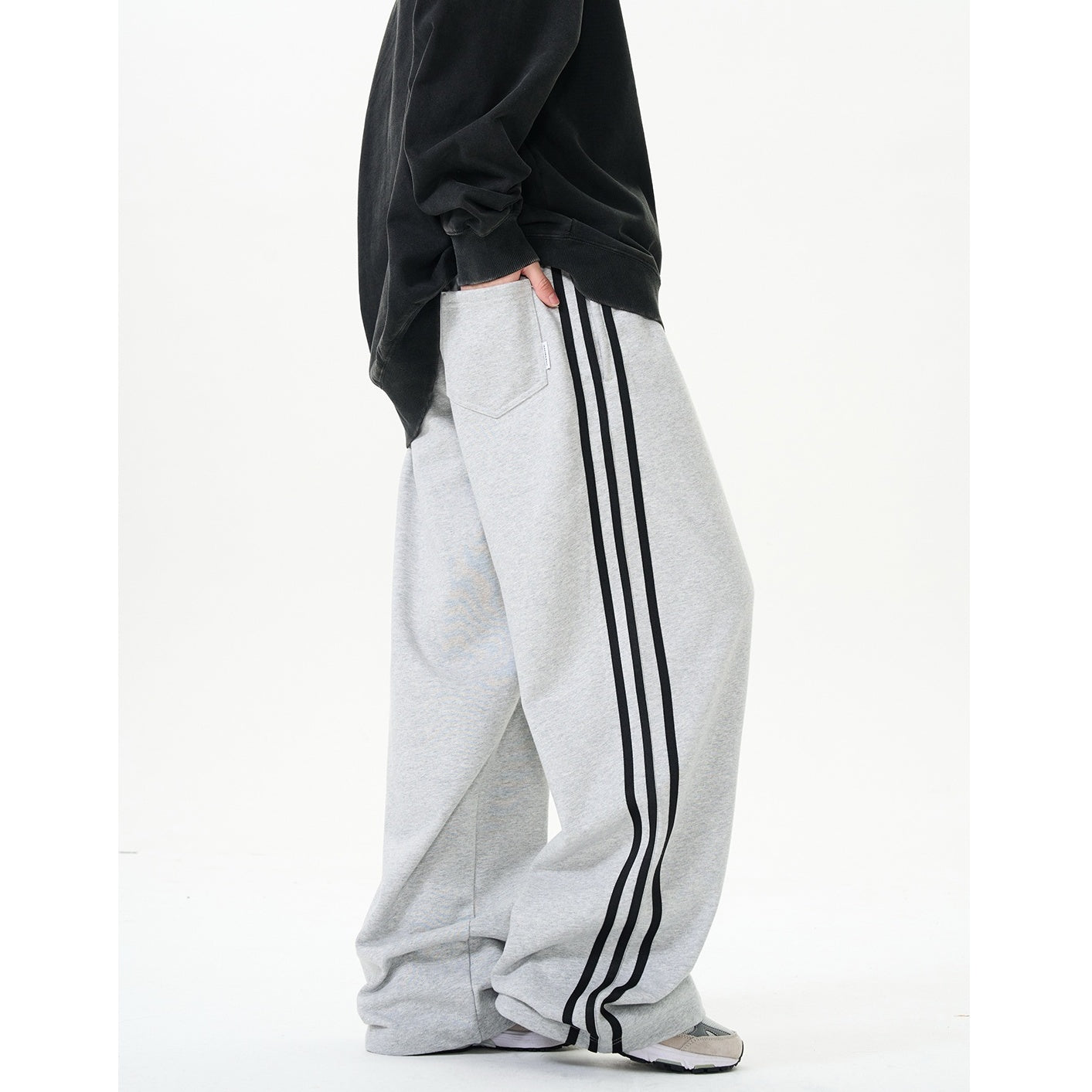 Embroidery Side Line Loose Sweatpants NA7010