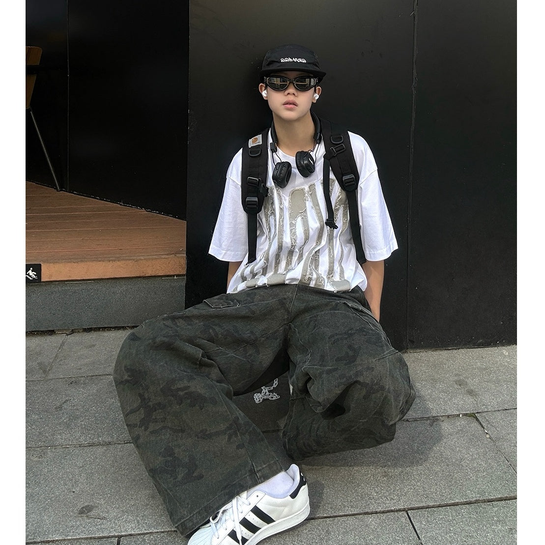 Patch Embroidered Big Letter T-shirt EAT107