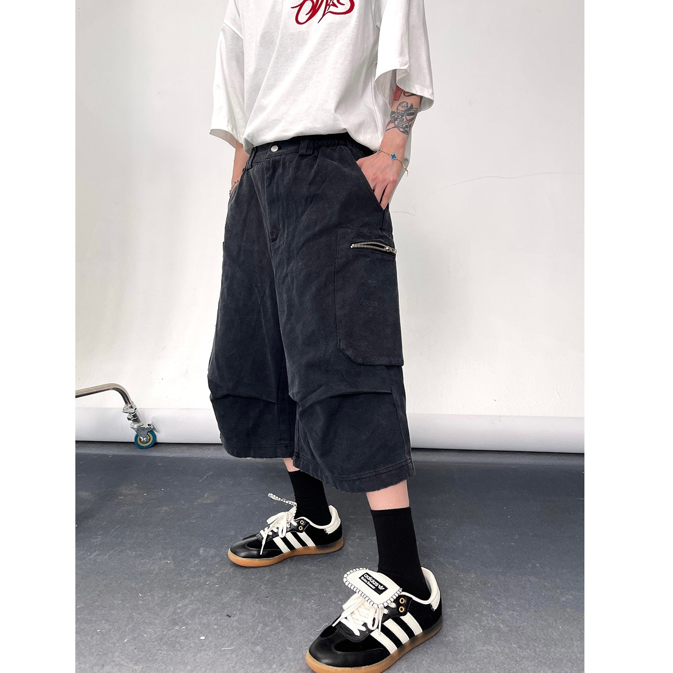 Wash Distressed Cargo Cropped Pants EAT113