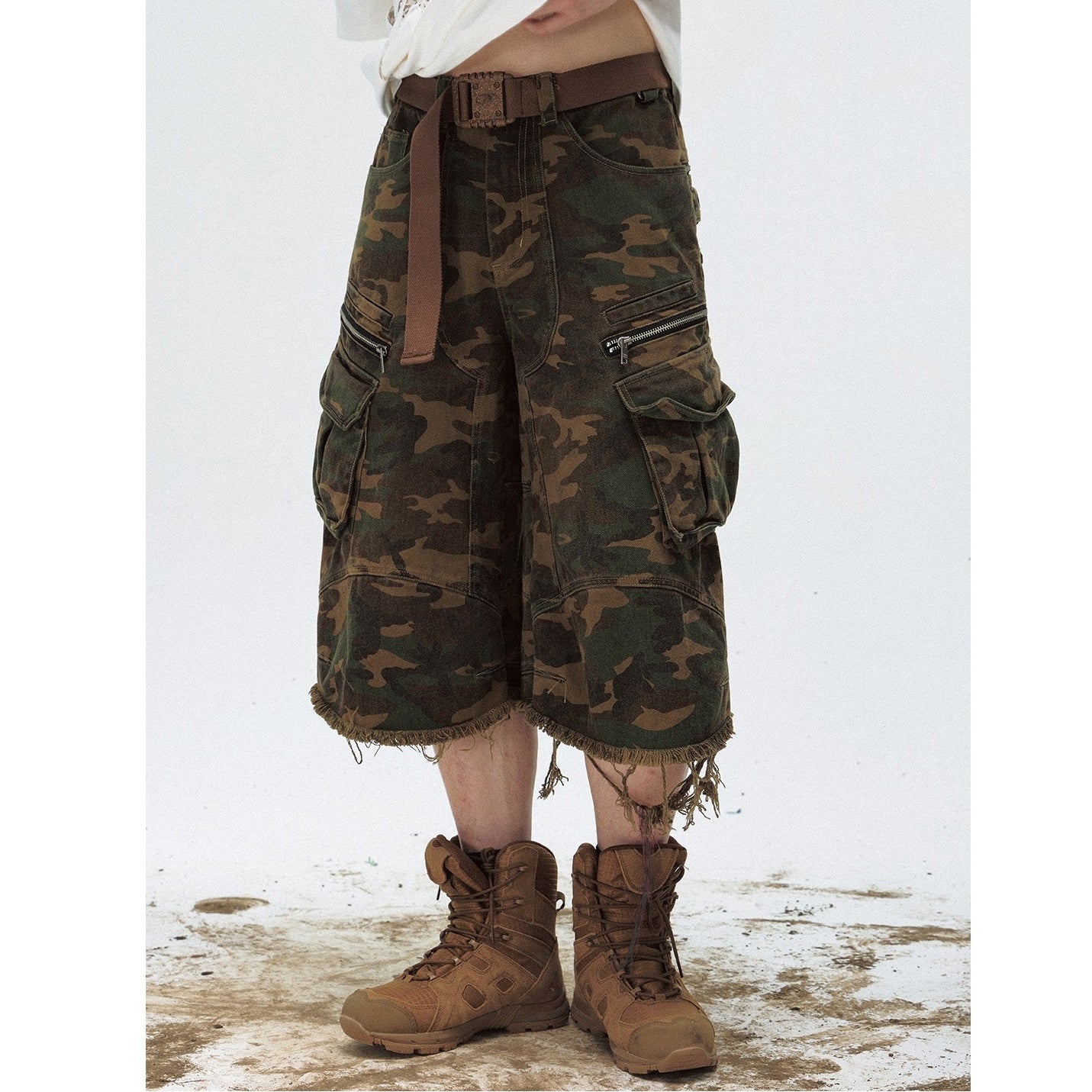 Camouflage Raw-Edged Loose Cargo Cropped Pants MB7025