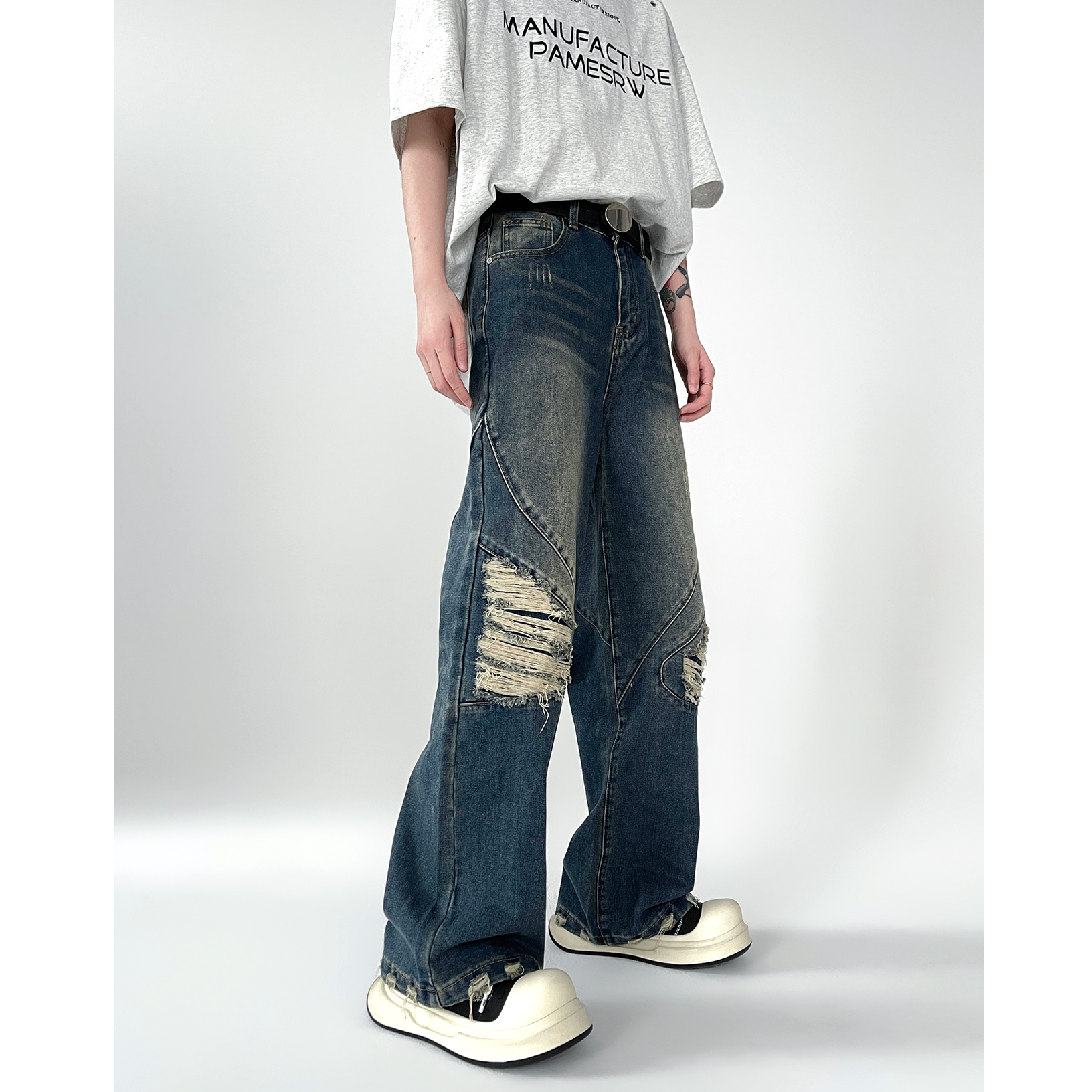 Gradient Scratched Ripped Loose Straight-leg Jeans EAT015