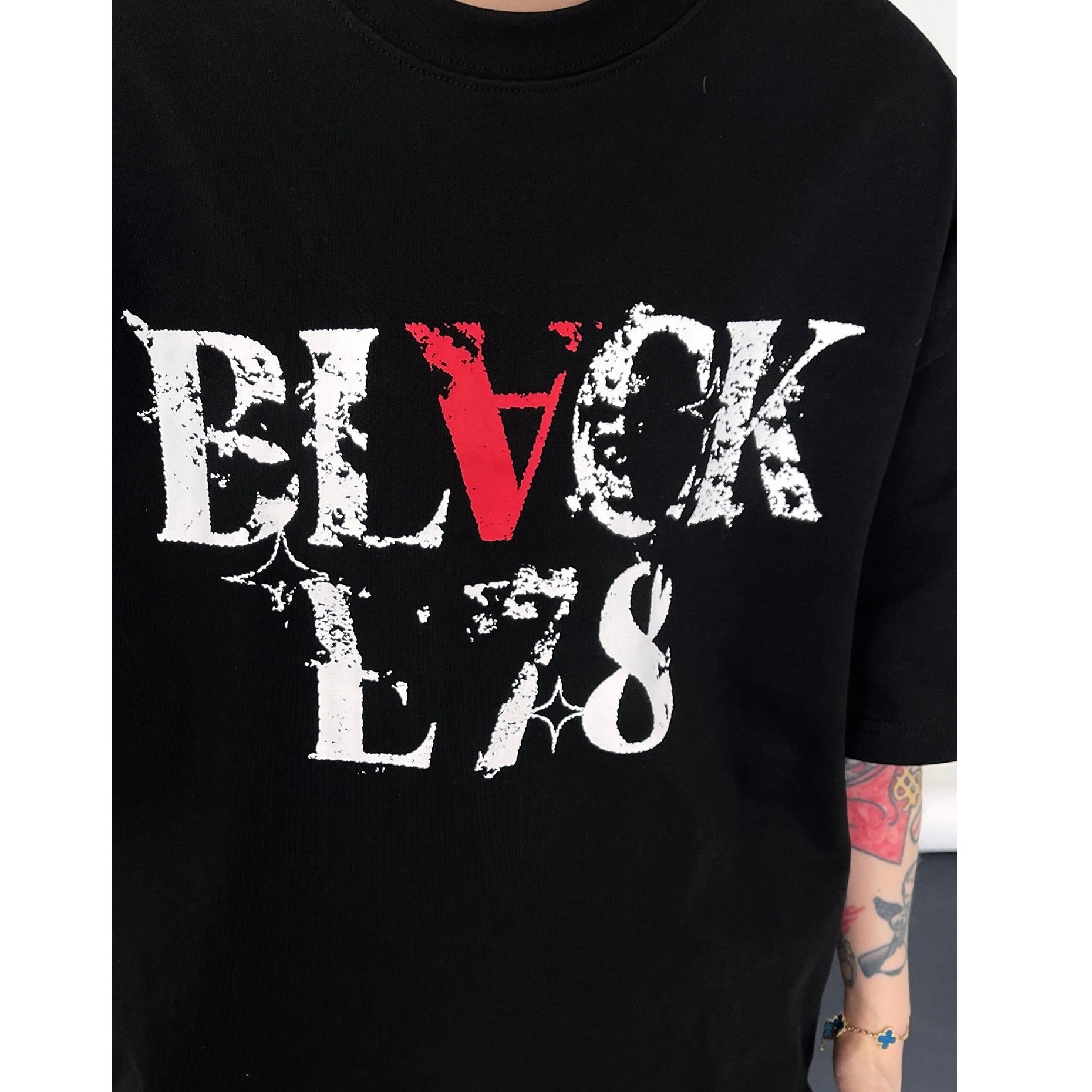 Rubbing Letter Print T-shirt EAT128