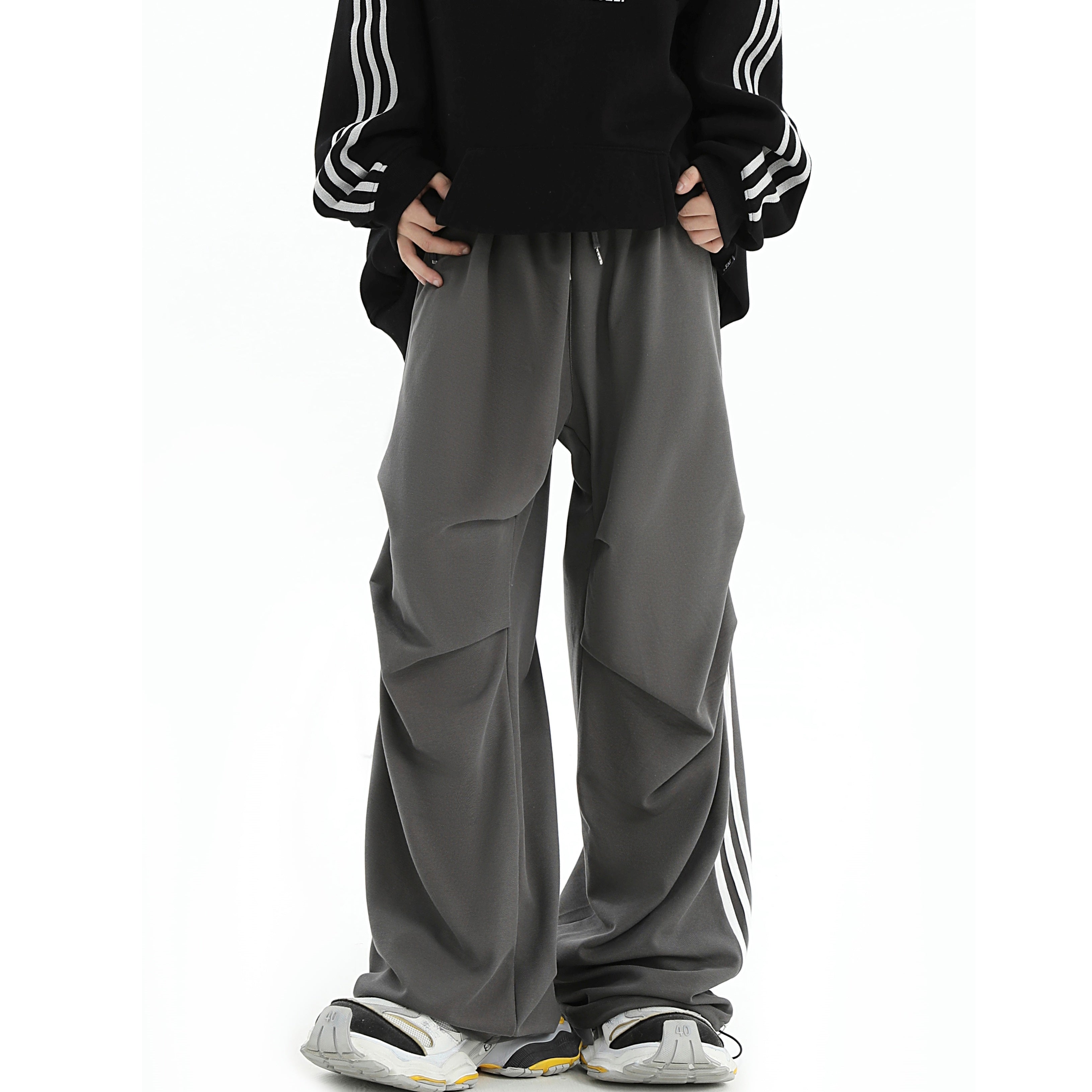 Pleated Three-Bar Loose Track Pants IN7002