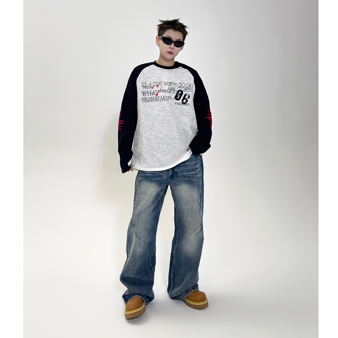 Printed Raglan Long Sleeve T-Shirt EAT075