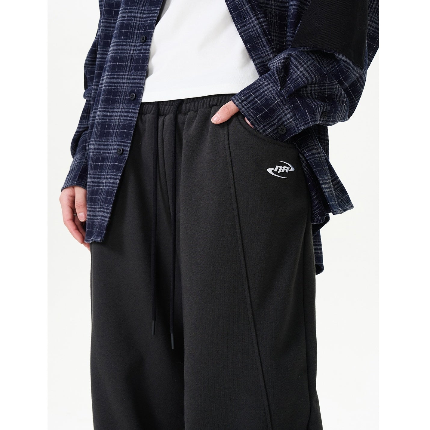 Embroidery Split Loose Straight Sweatpants NA7011