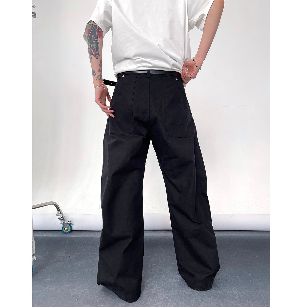 Pleated Scimitar Design Pants EAT120