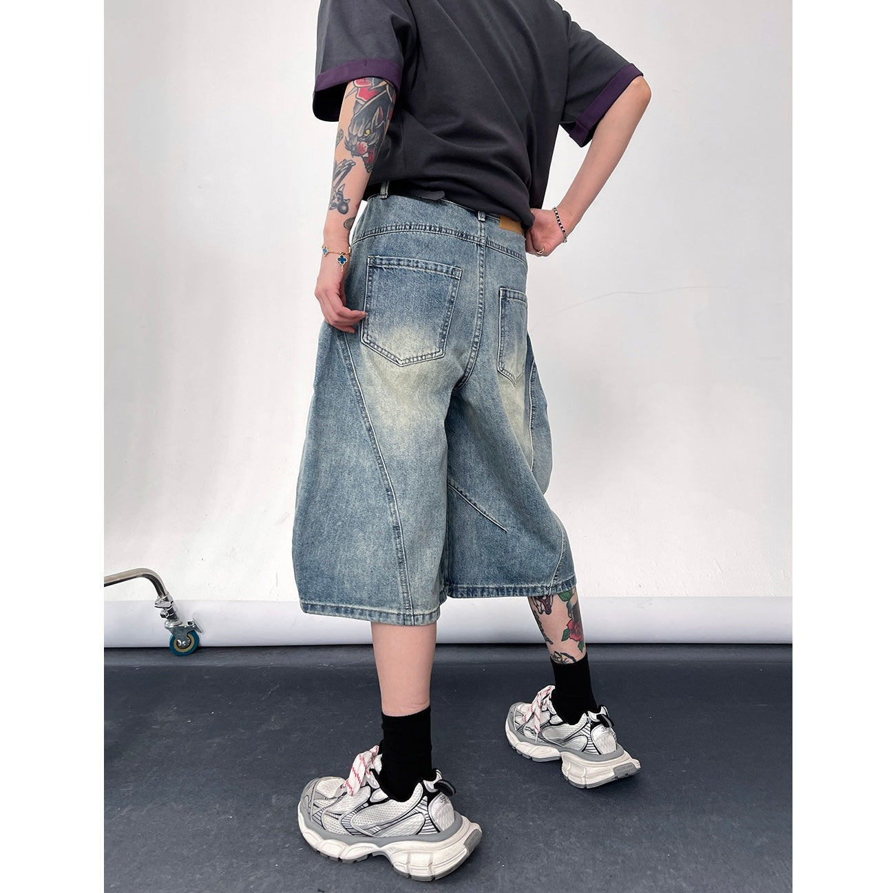 Washed Scimitar Denim Cropped Pants EAT115