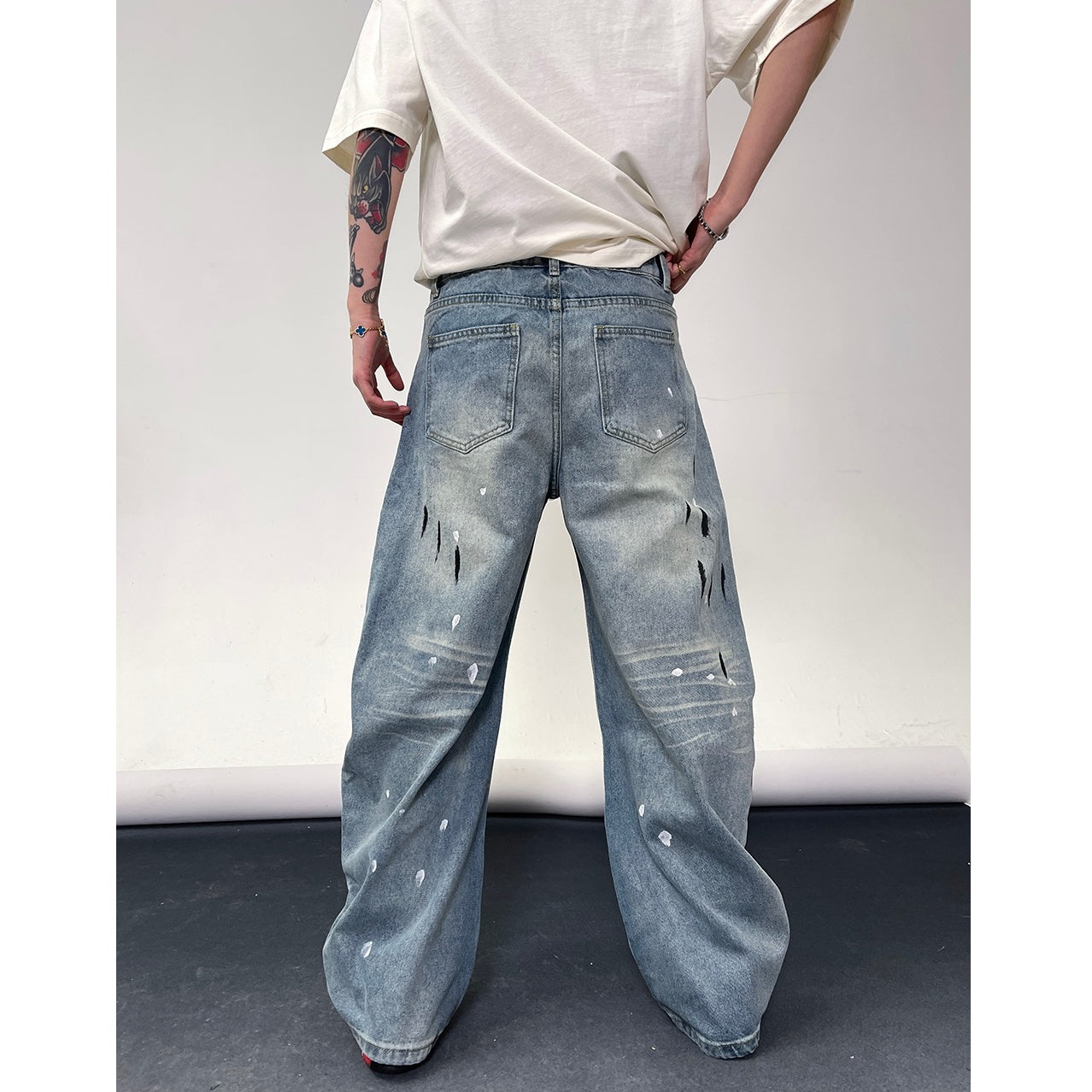 Wash Ink-splashed Ripped Relax Jeans EAT119