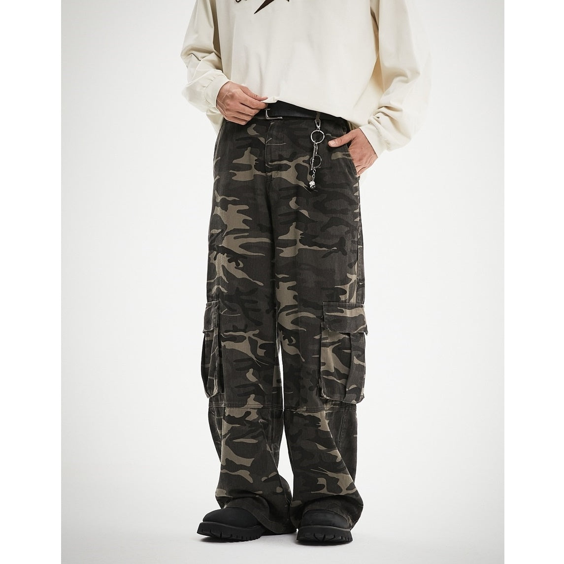 Camouflage Straight Switching Cargo Pants MB7184