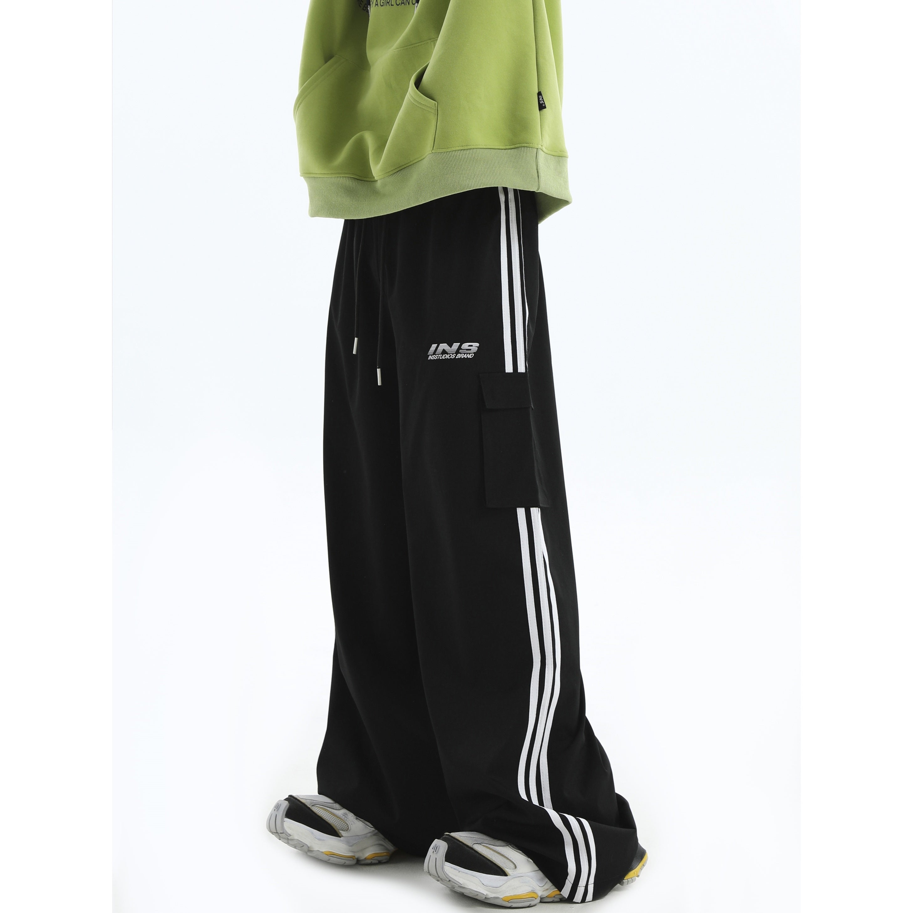 Drawstring Three-bar Casual Cargo Pants IN7047