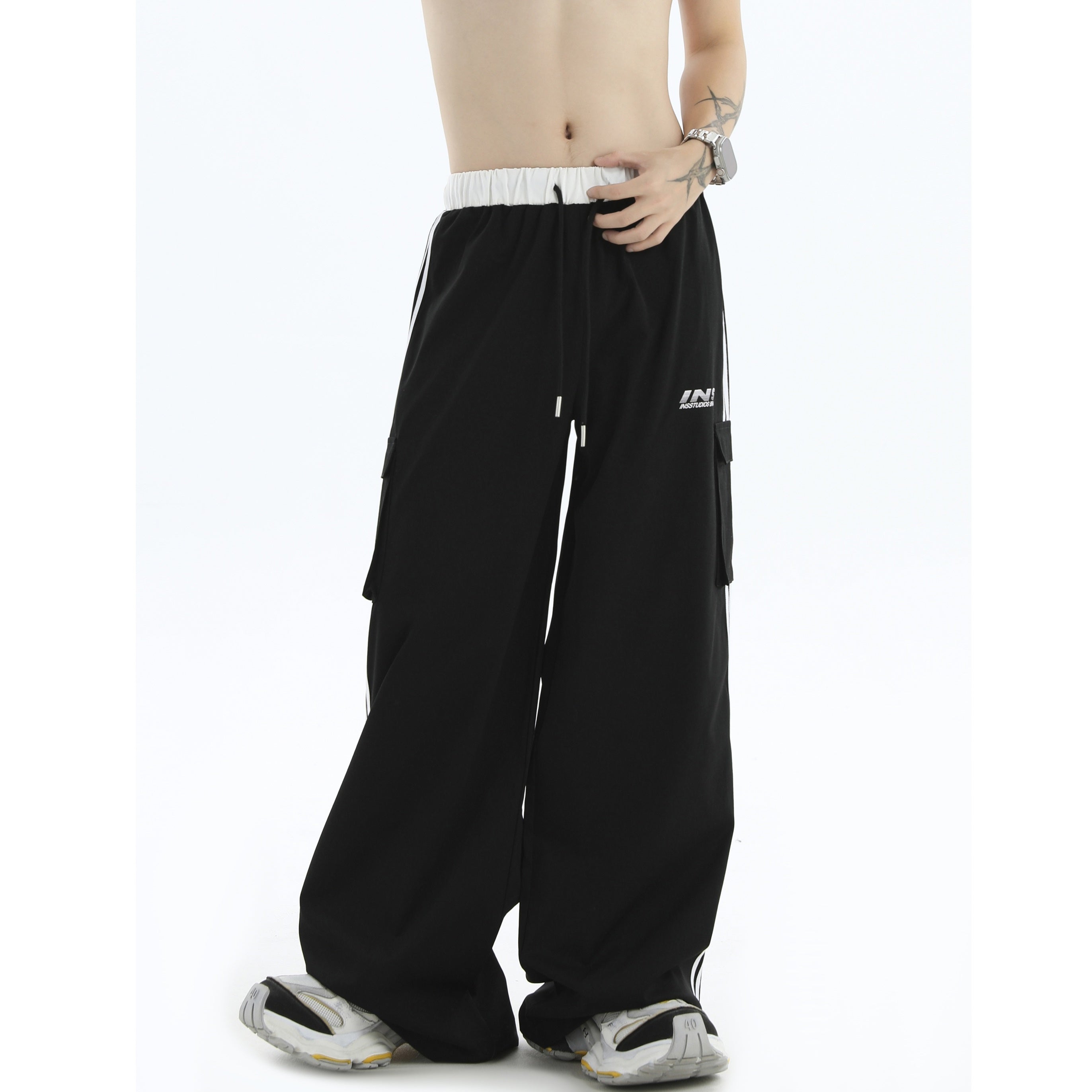 Drawstring Three-bar Casual Cargo Pants IN7047