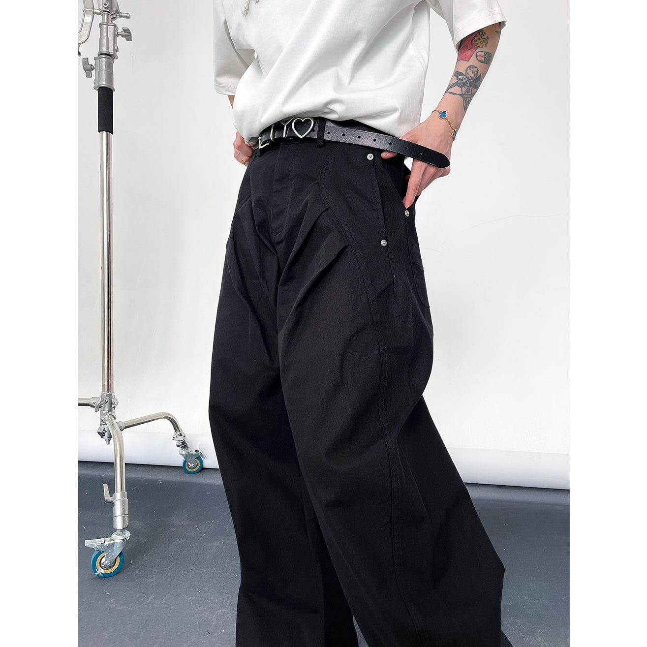 Pleated Scimitar Design Pants EAT120