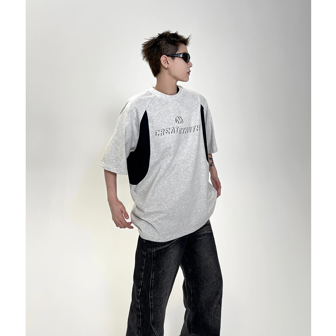 Contrast Stitching Letter Print T-shirt EAT085