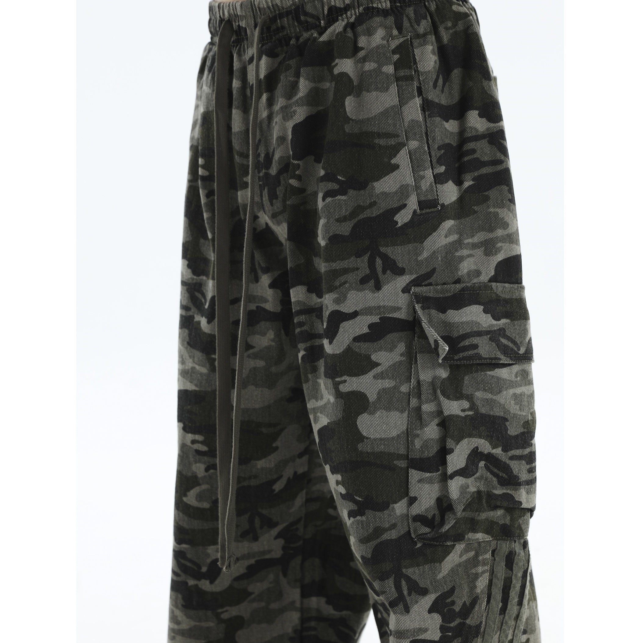 Three-bar Camouflage Cargo Pants IN7052