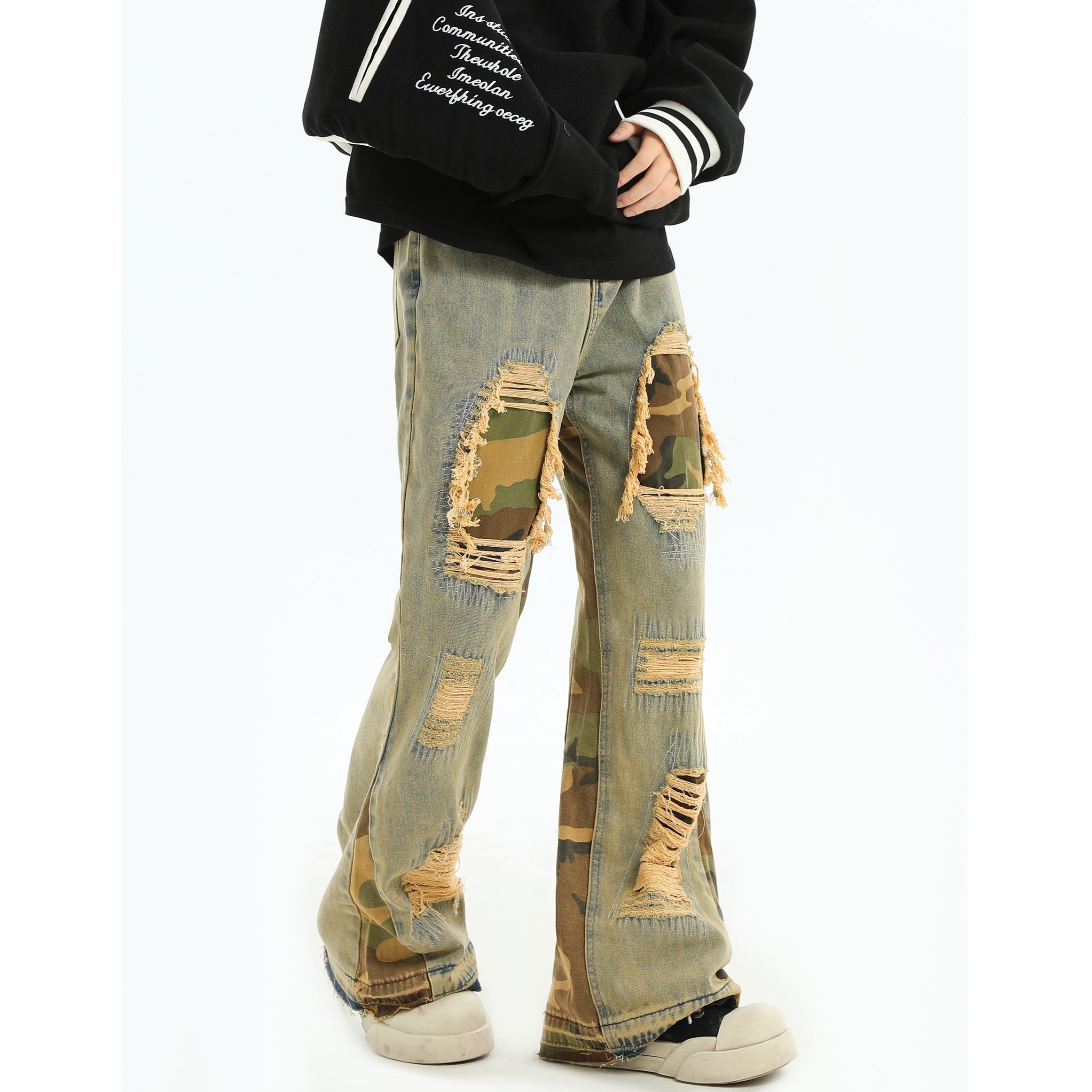 Stitching Camouflage Ripped Loose Flare Jeans IN7055