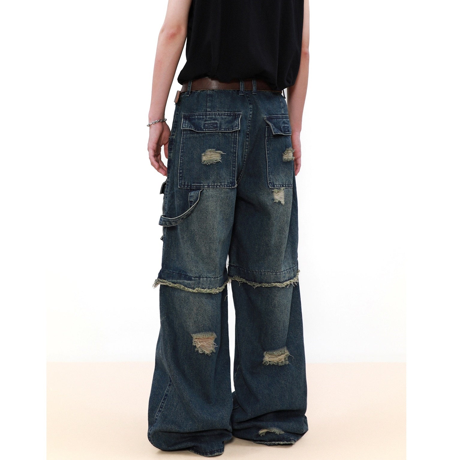 Raw Edge Stitched Ripped Cargo Jeans MB7041