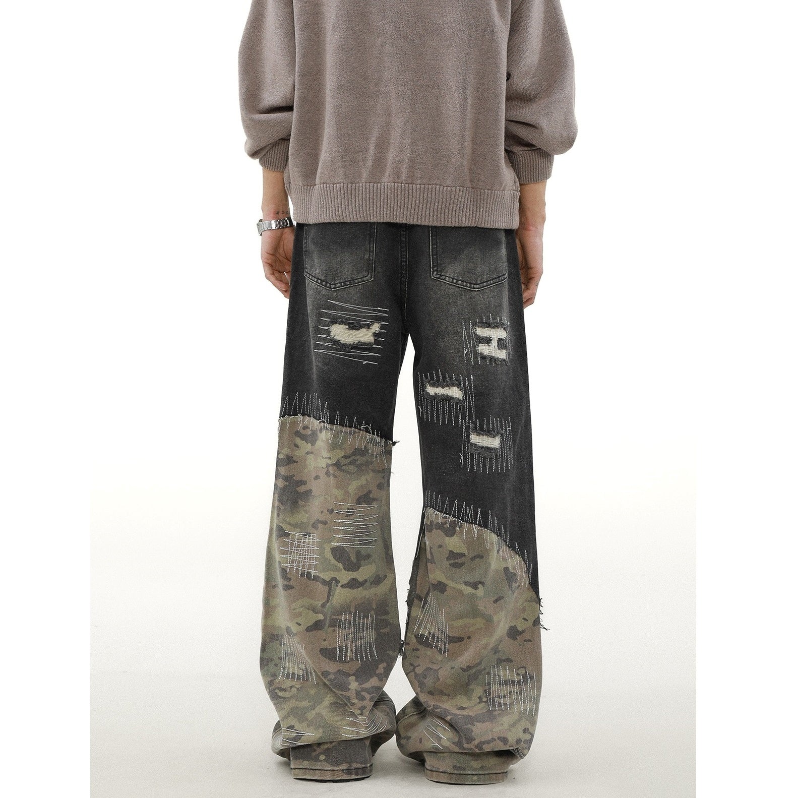 Camouflage Stitched Damage Loose Jeans MB7257